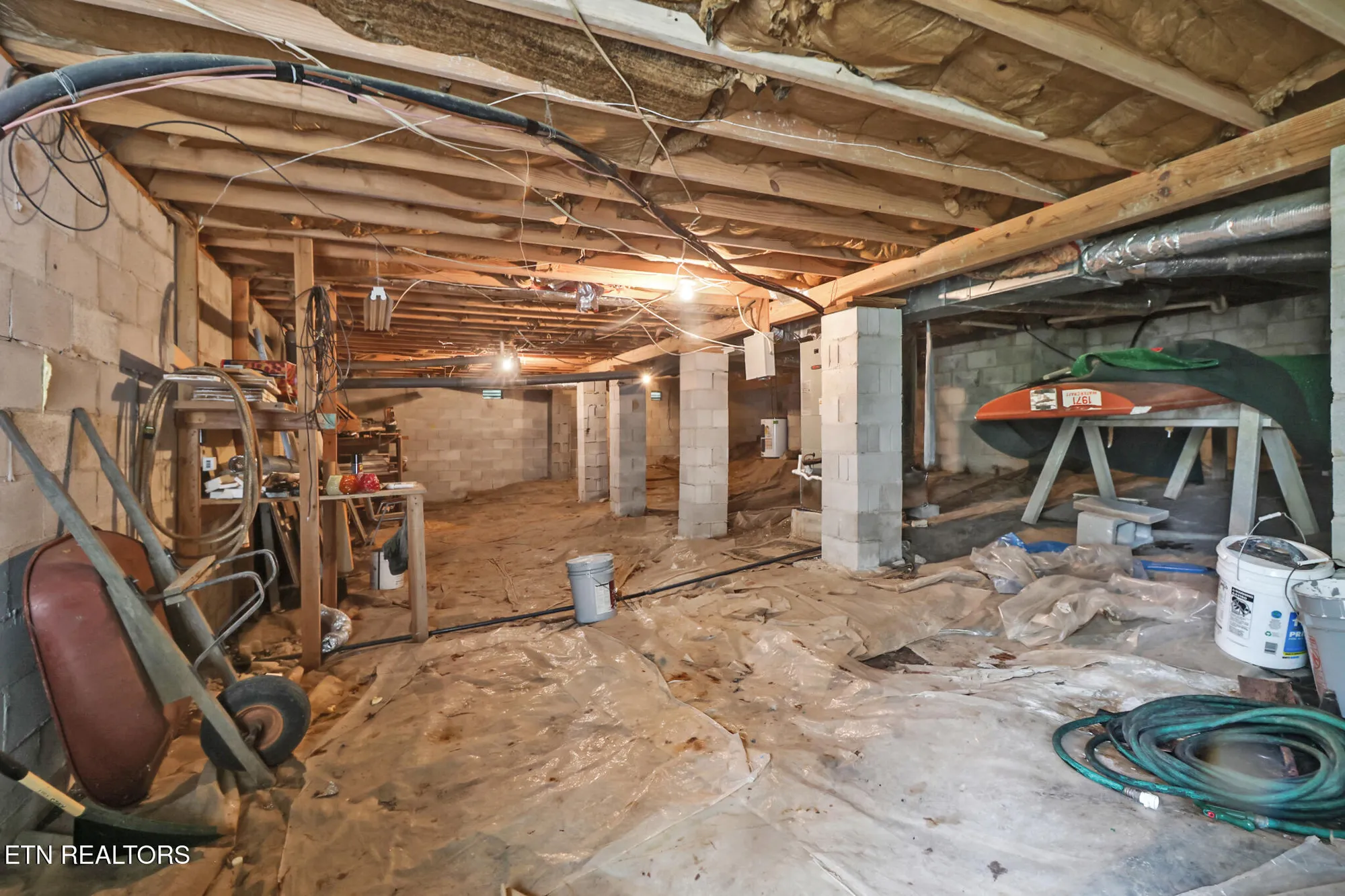 Property Slideshow image 35 of 42 | 105 lakeshire dr, Crossville, TN, 38558