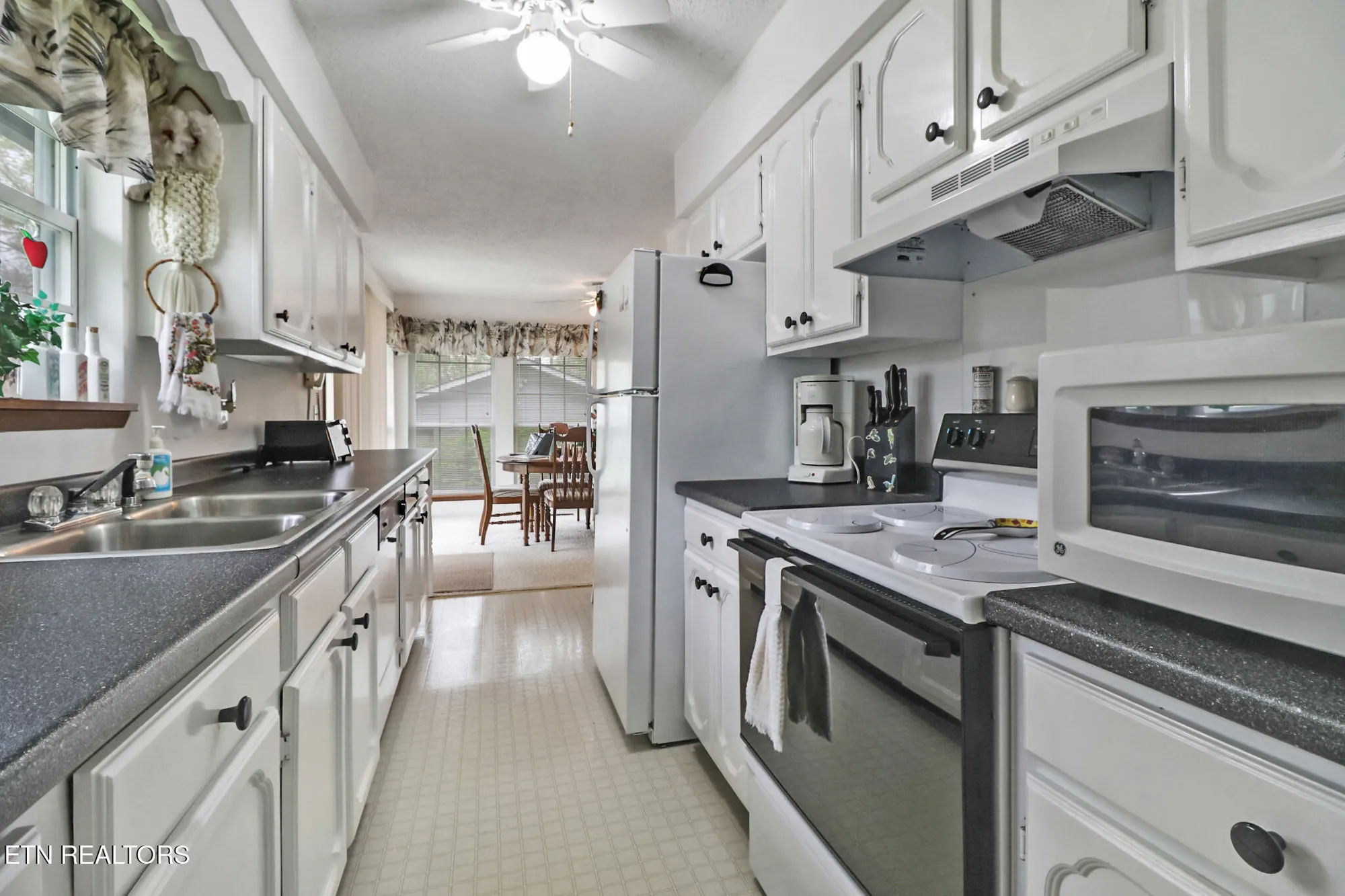 Property Slideshow image 15 of 42 | 105 lakeshire dr, Crossville, TN, 38558