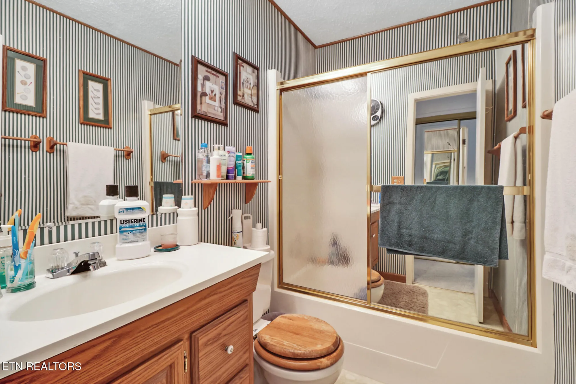 Property Slideshow image 19 of 42 | 105 lakeshire dr, Crossville, TN, 38558