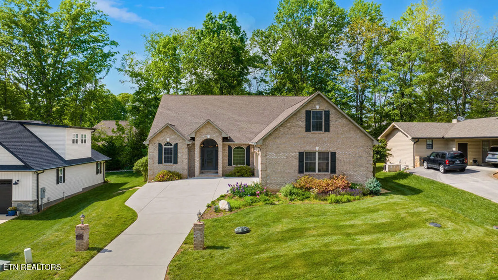 Property Slideshow image 3 of 37 | 118 oohleeno way, Loudon, TN, 37774