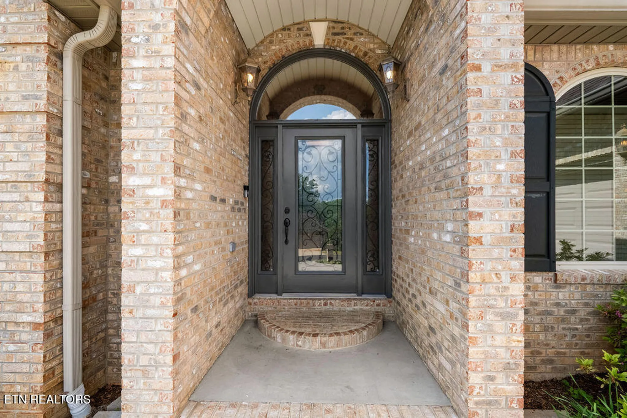 Property Slideshow image 4 of 37 | 118 oohleeno way, Loudon, TN, 37774