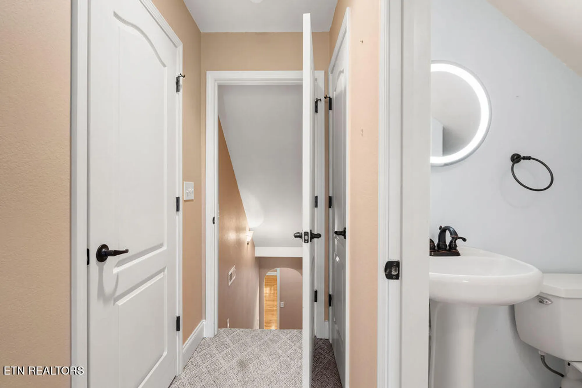 Property Slideshow image 25 of 37 | 118 oohleeno way, Loudon, TN, 37774