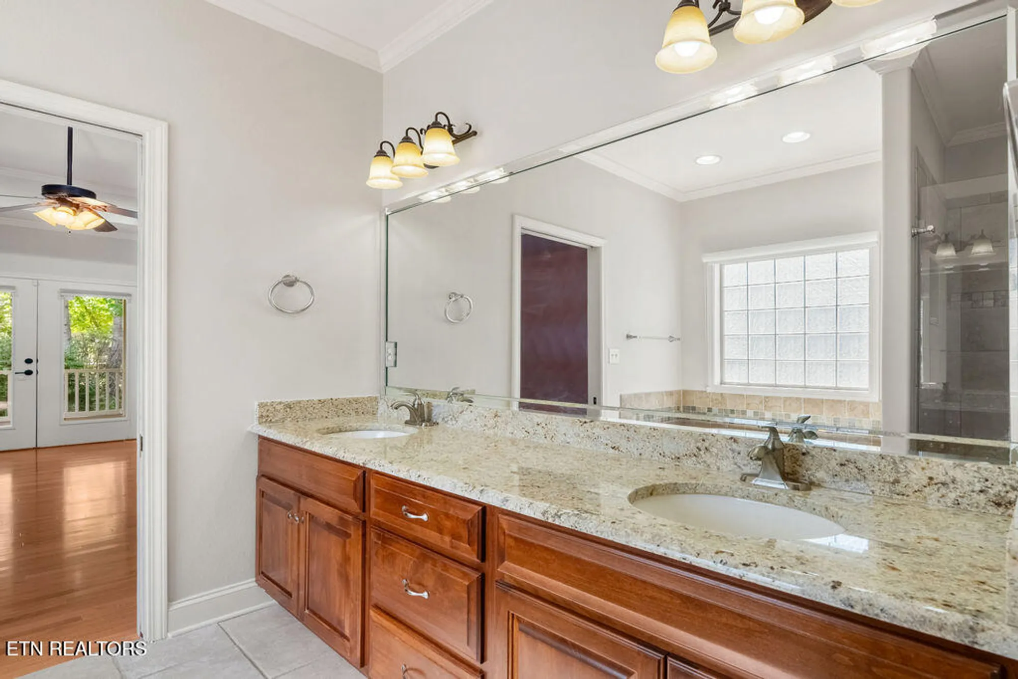 Property Slideshow image 18 of 37 | 118 oohleeno way, Loudon, TN, 37774