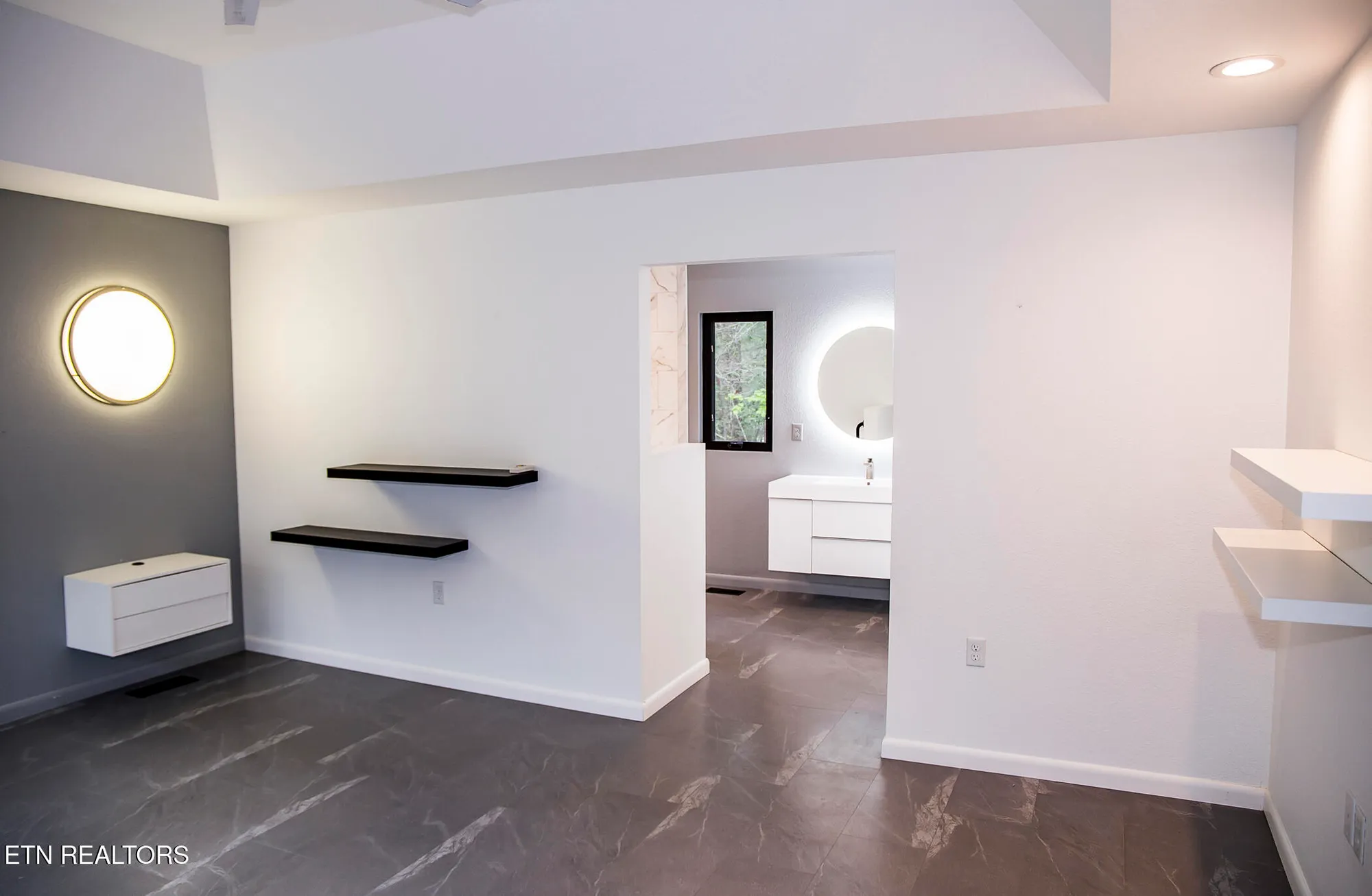 Property Slideshow image 27 of 60 | 194 forest view dr, Crossville, TN, 38558