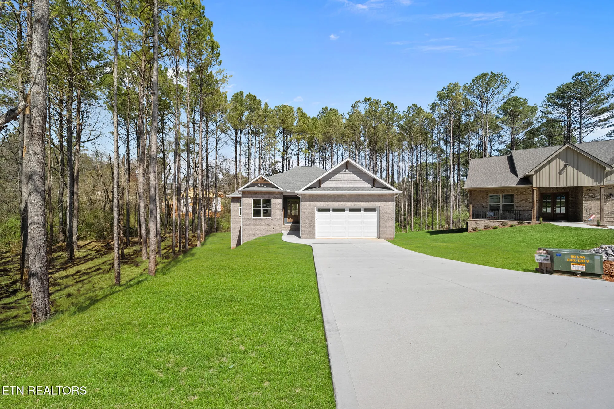 Property Slideshow image 34 of 42 | 214 cheeyo trce, Loudon, TN, 37774