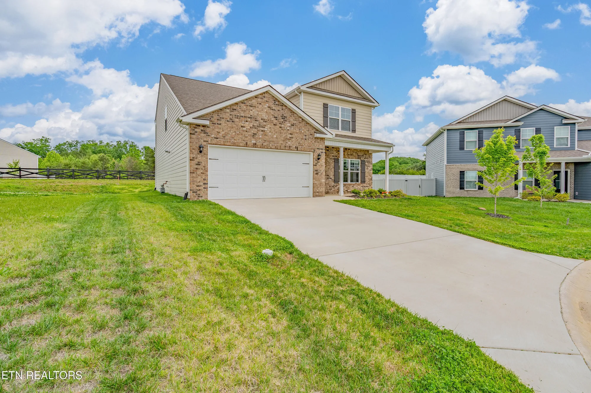 Property Slideshow image 3 of 43 | 106 gigi ln, Oak Ridge, TN, 37830