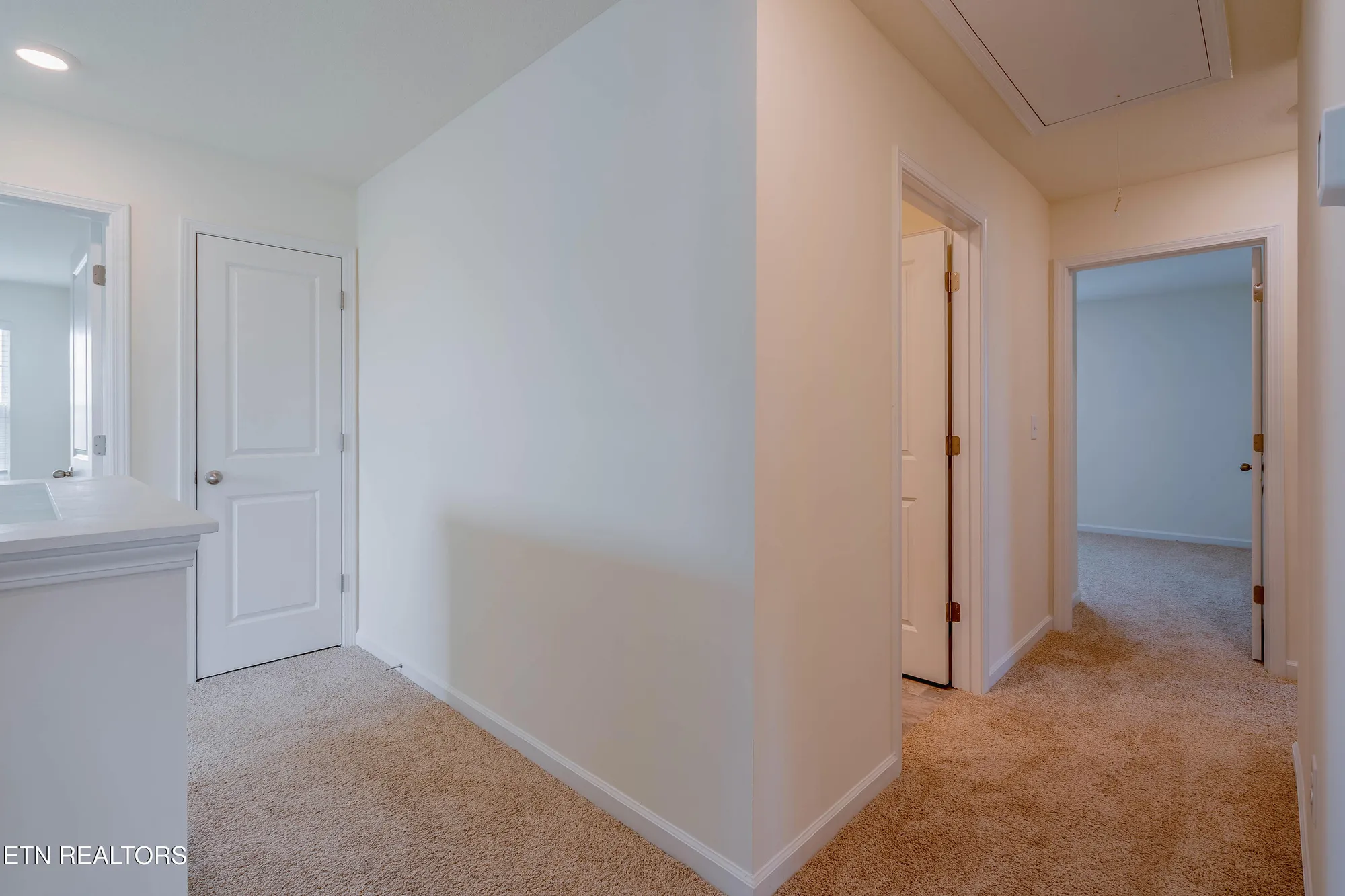 Property Slideshow image 35 of 43 | 106 gigi ln, Oak Ridge, TN, 37830