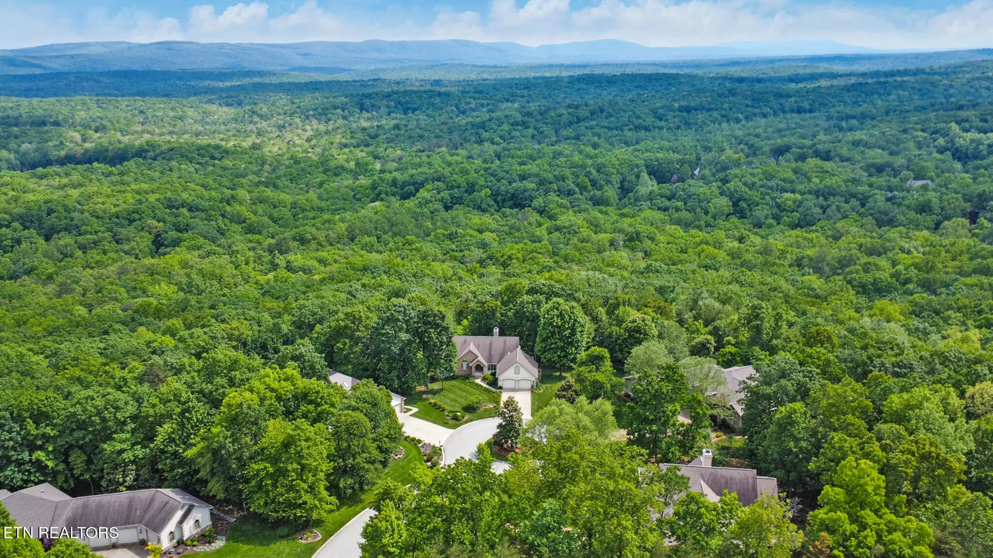 Property Slideshow image 37 of 38 | 25 shawnbury pt, Crossville, TN, 38558