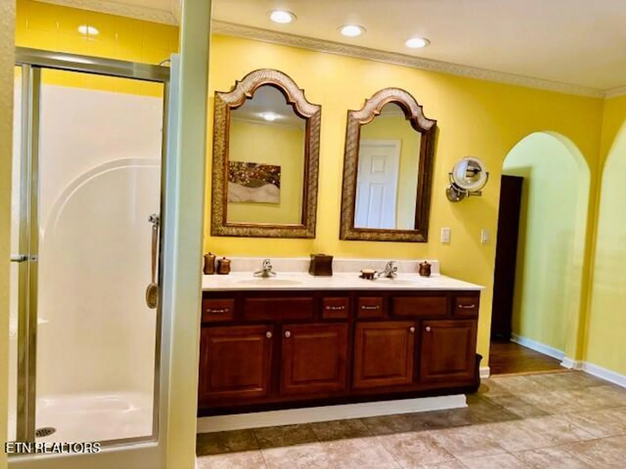 Property Slideshow image 25 of 38 | 25 shawnbury pt, Crossville, TN, 38558