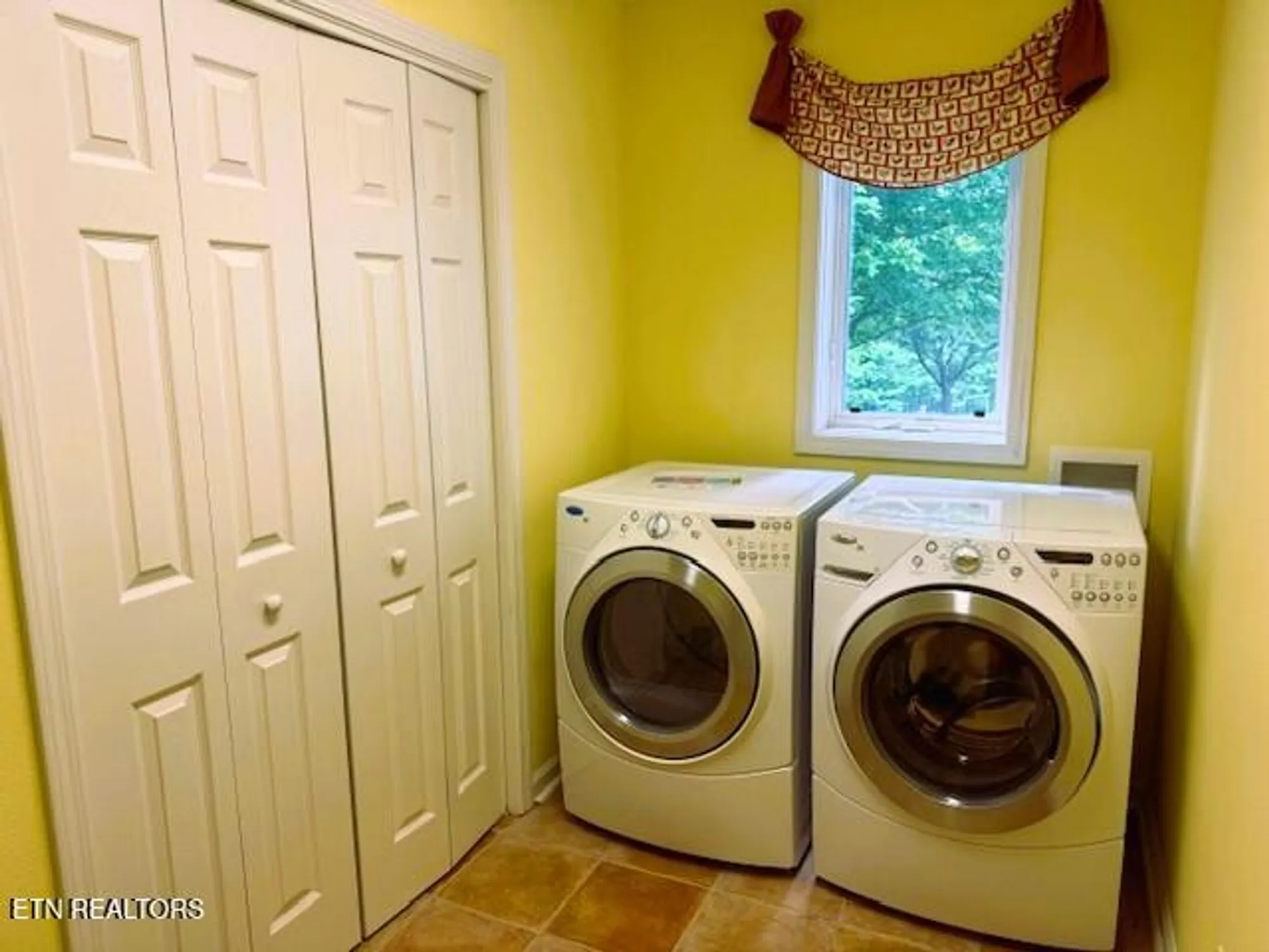 Property Slideshow image 18 of 38 | 25 shawnbury pt, Crossville, TN, 38558