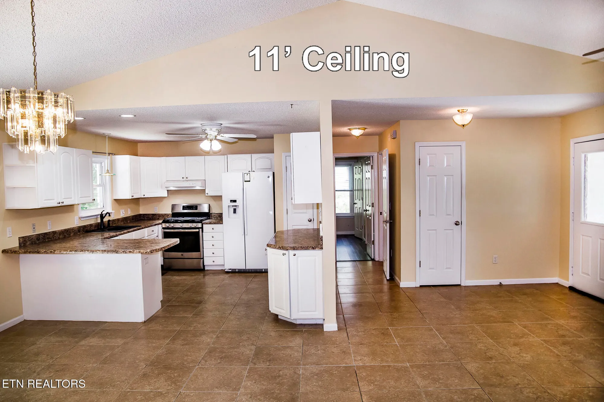 Property Slideshow image 6 of 52 | 247 lakeview dr, Crossville, TN, 38558