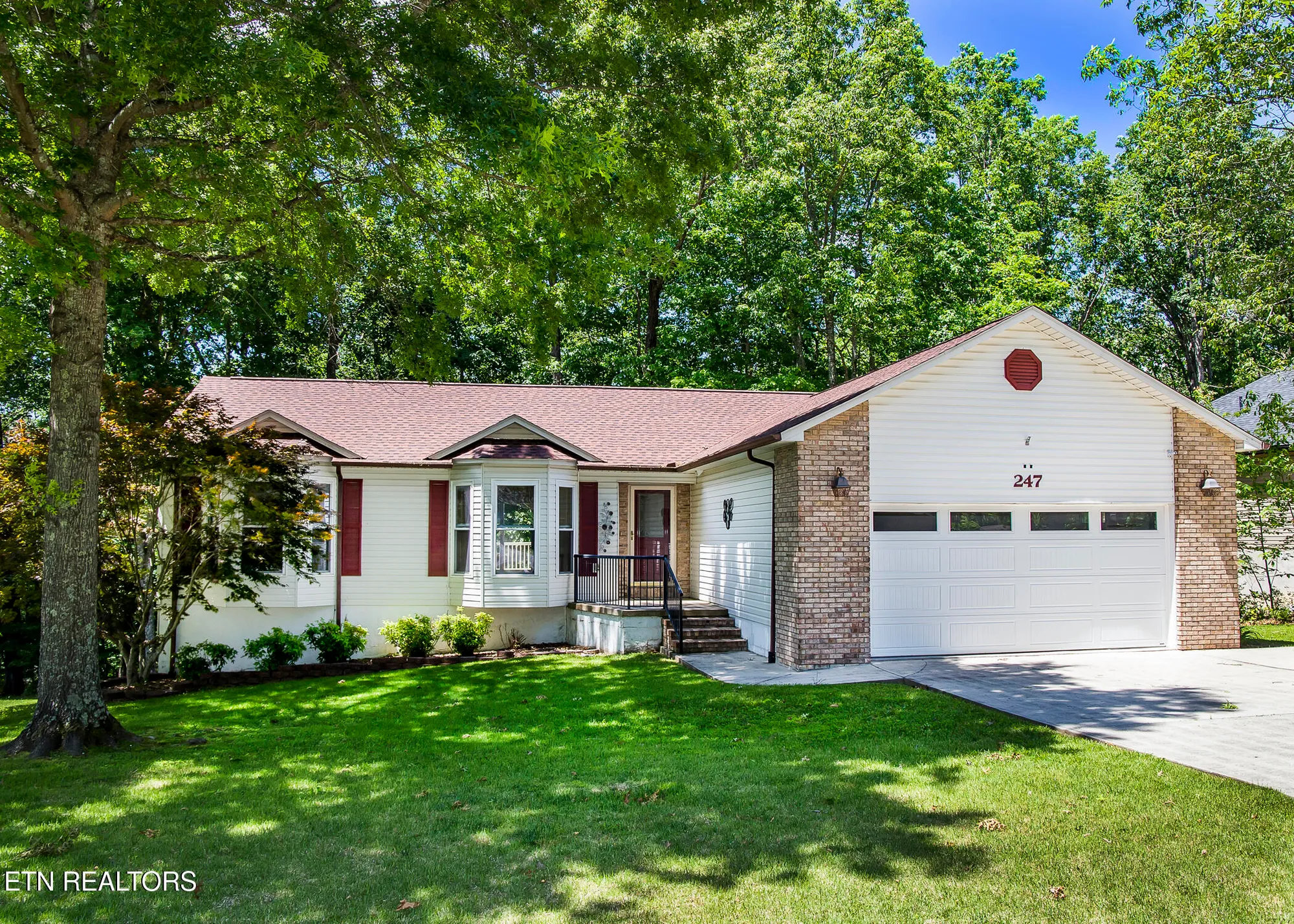 Property Slideshow image 1 of 52 | 247 lakeview dr, Crossville, TN, 38558
