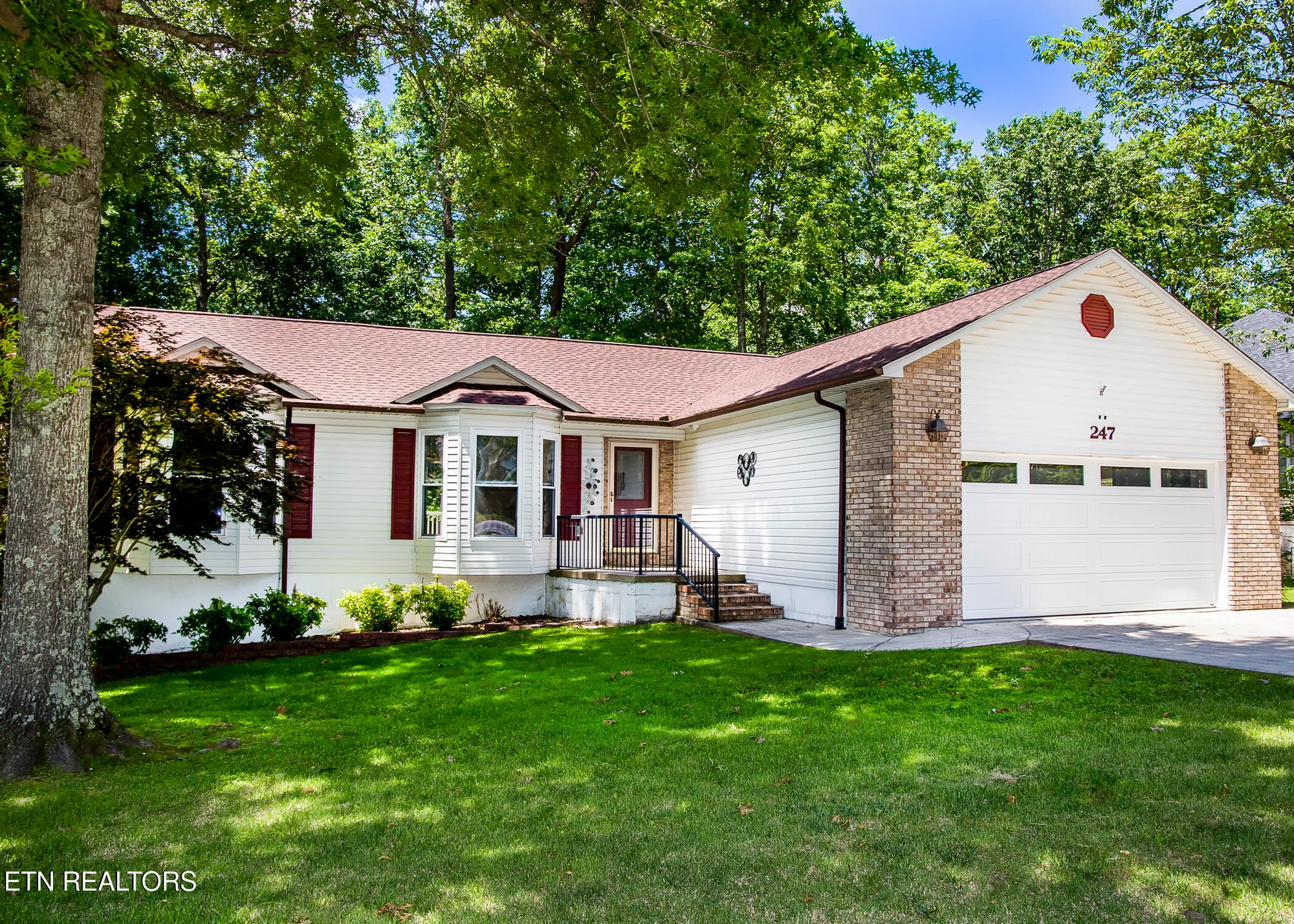 Property Slideshow image 3 of 52 | 247 lakeview dr, Crossville, TN, 38558