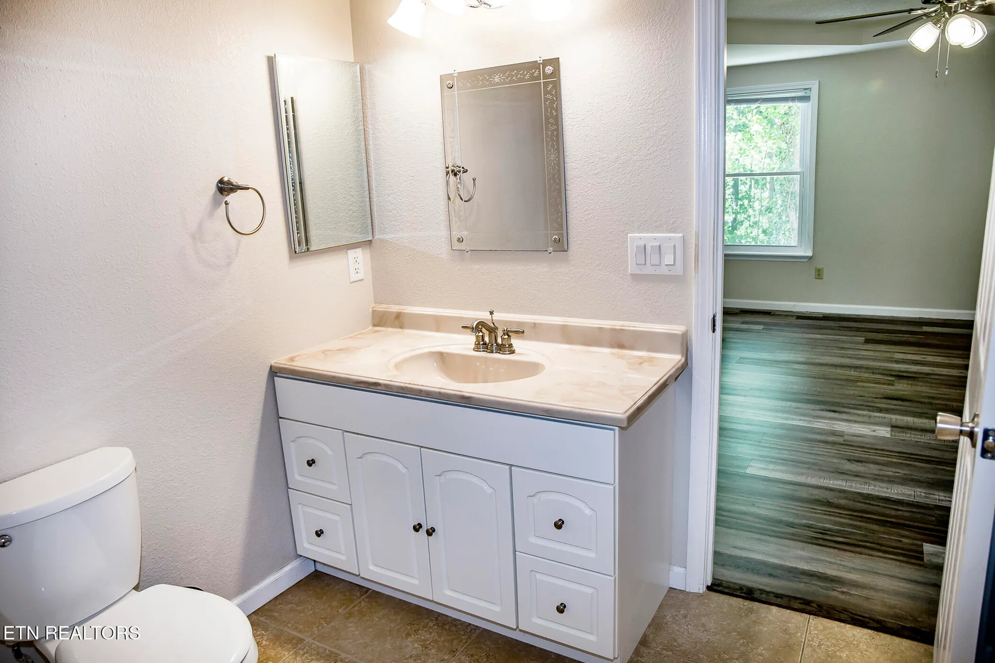 Property Slideshow image 27 of 52 | 247 lakeview dr, Crossville, TN, 38558