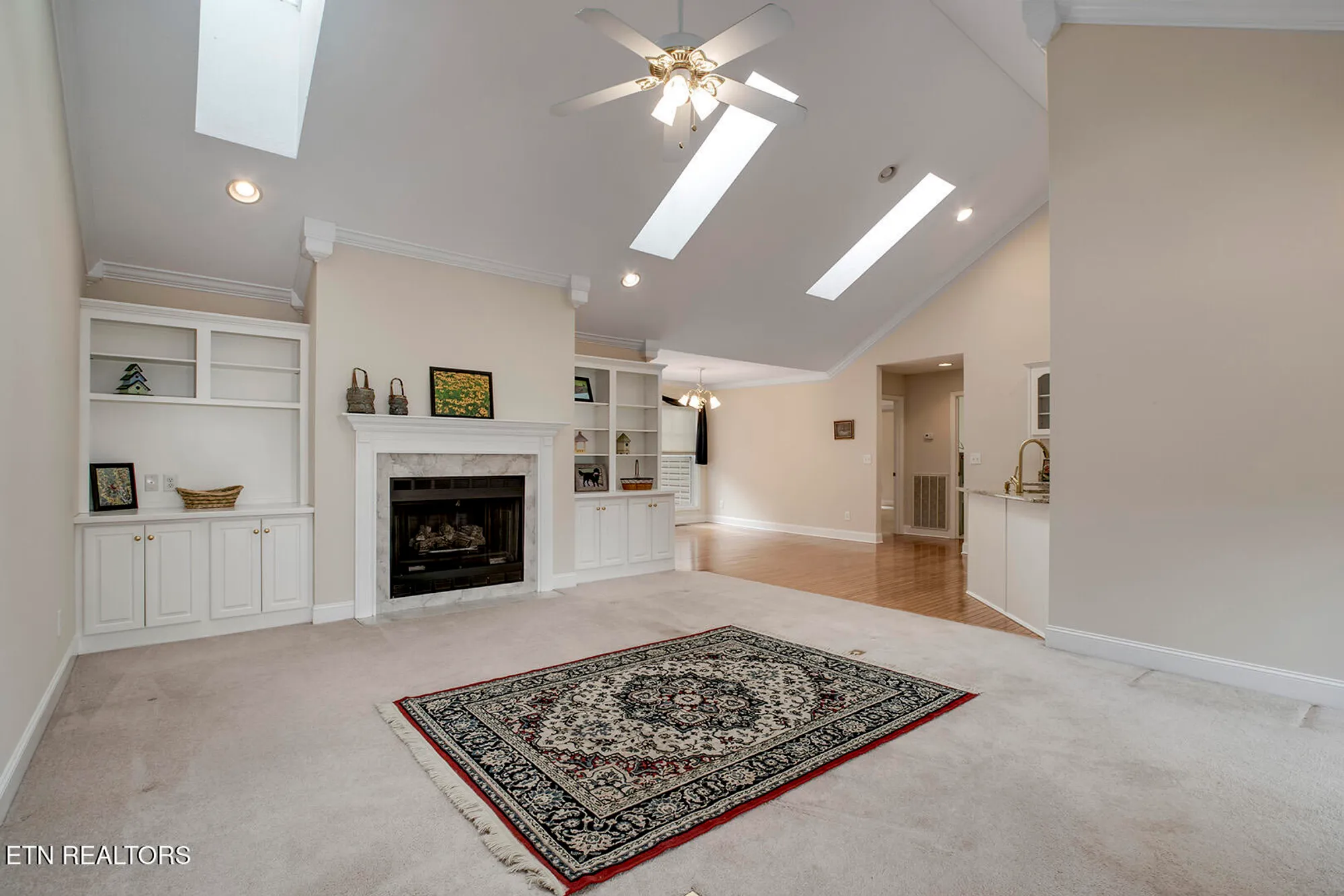 Property Slideshow image 6 of 61 | 309 saligugi ln, Loudon, TN, 37774