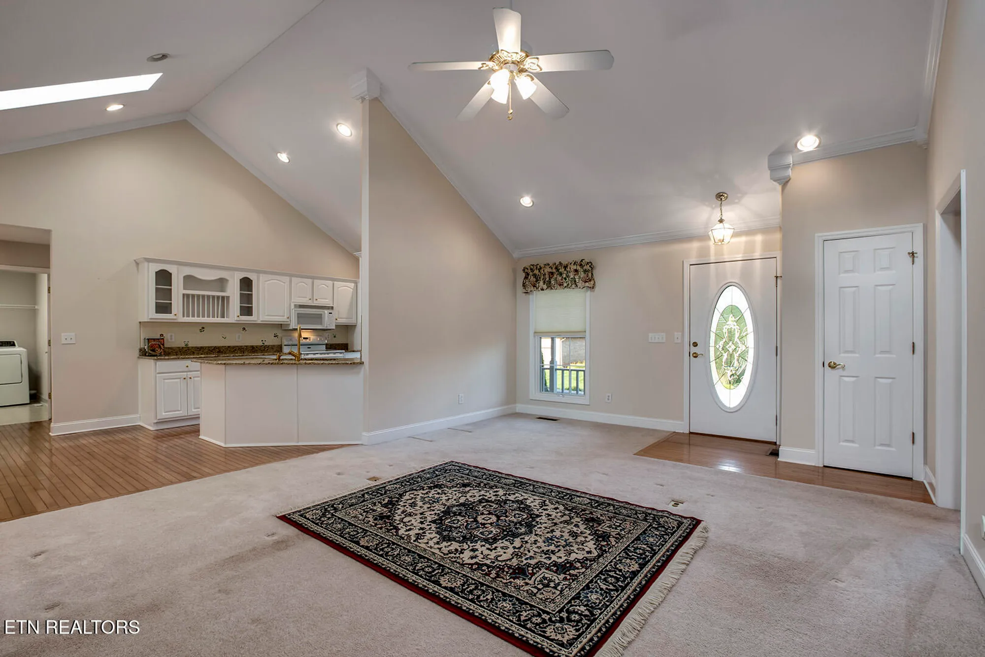 Property Slideshow image 10 of 61 | 309 saligugi ln, Loudon, TN, 37774