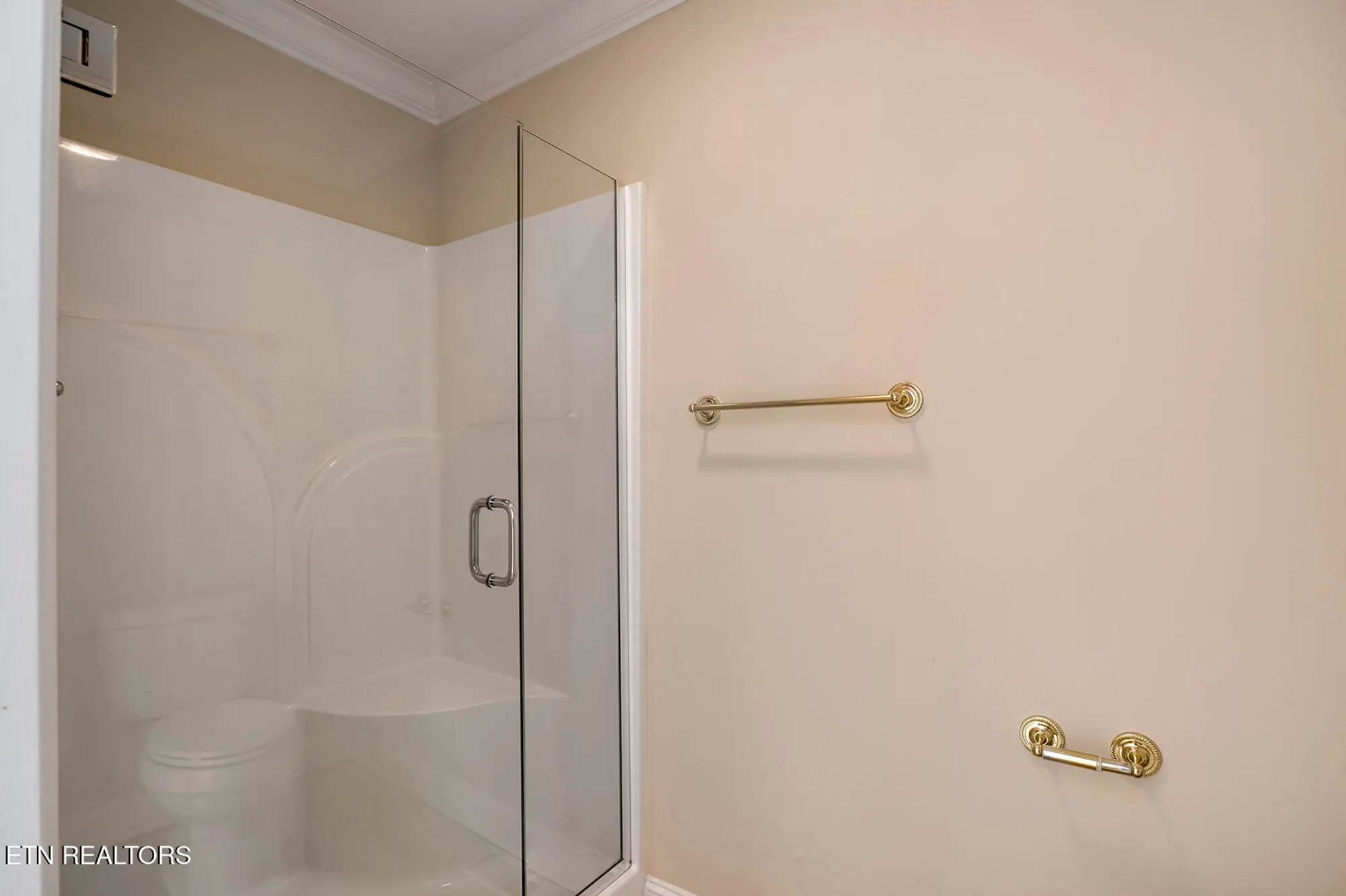 Property Slideshow image 29 of 61 | 309 saligugi ln, Loudon, TN, 37774