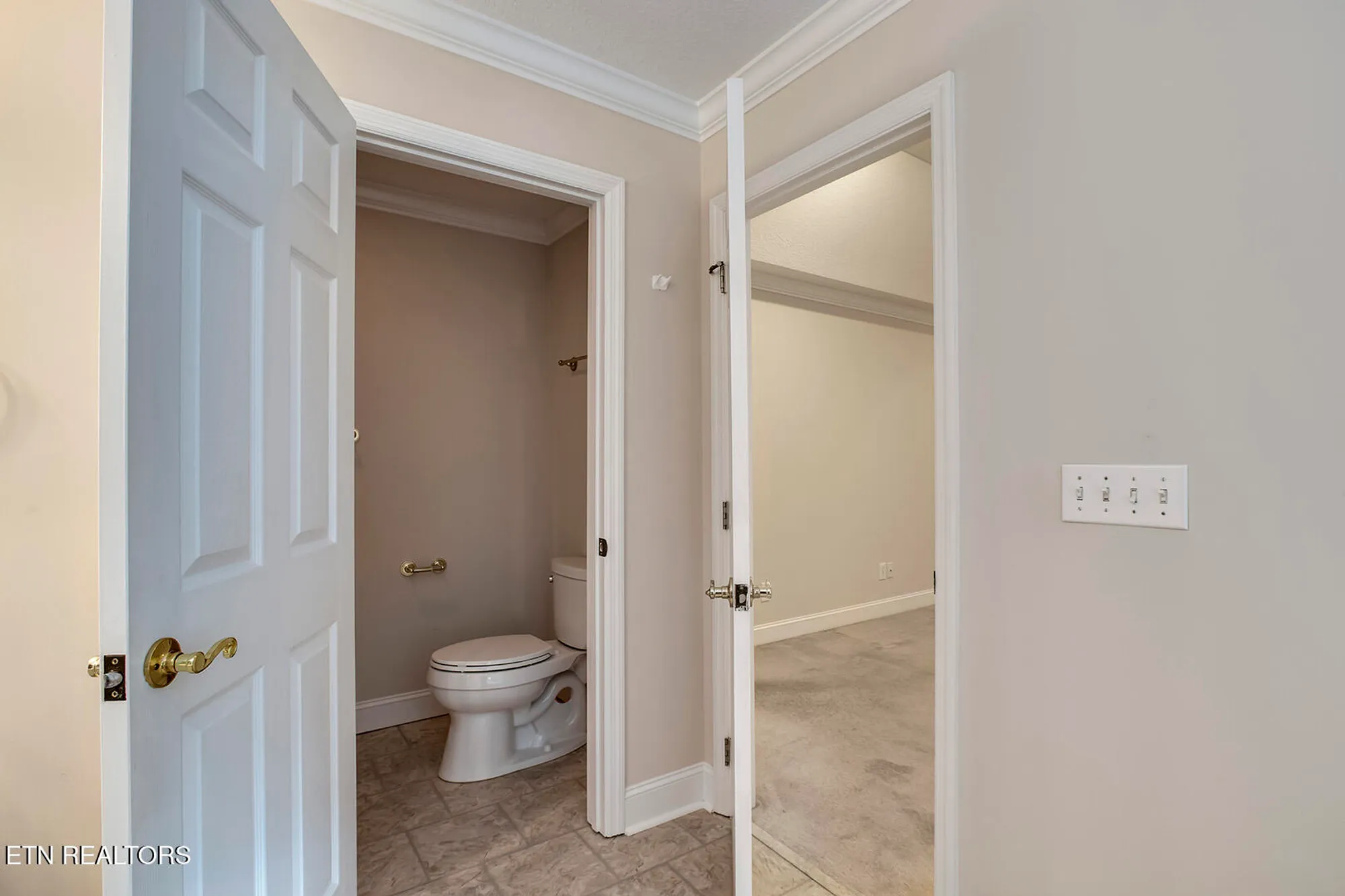 Property Slideshow image 30 of 61 | 309 saligugi ln, Loudon, TN, 37774