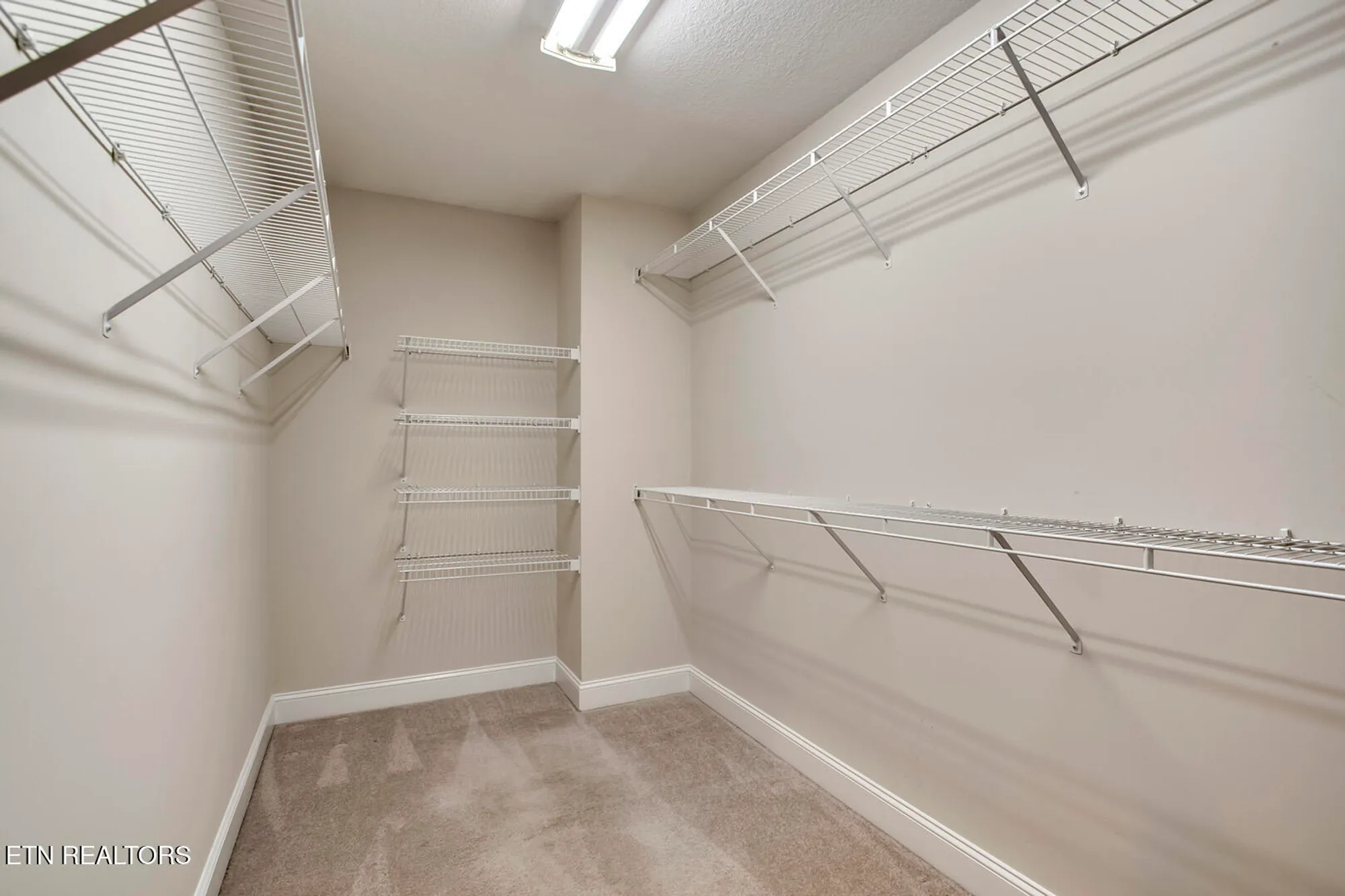 Property Slideshow image 32 of 61 | 309 saligugi ln, Loudon, TN, 37774