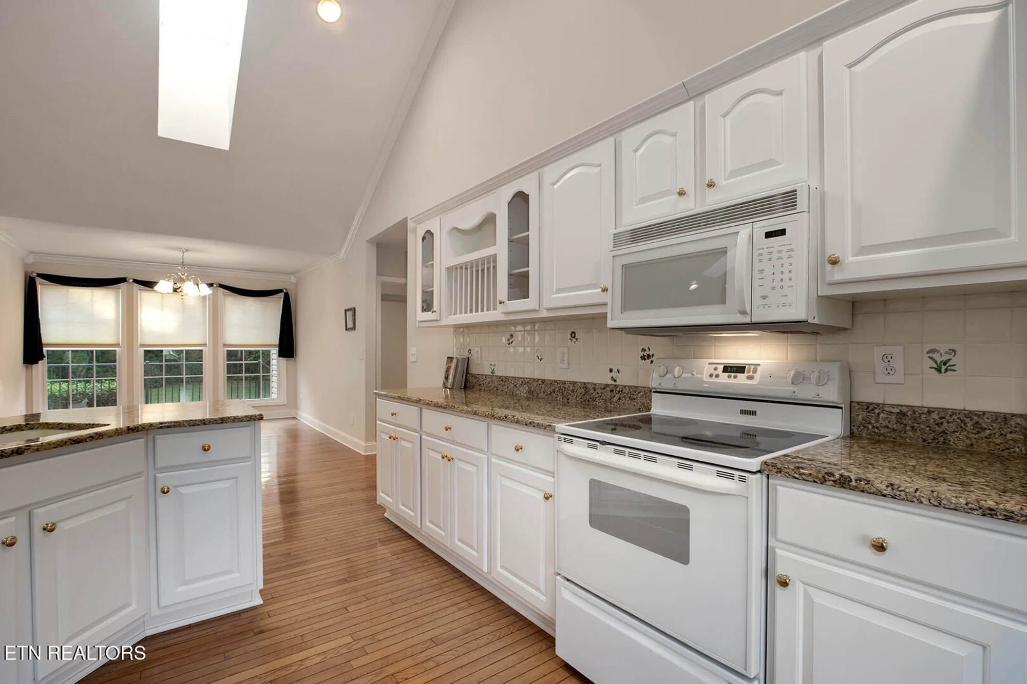 Property Slideshow image 23 of 61 | 309 saligugi ln, Loudon, TN, 37774