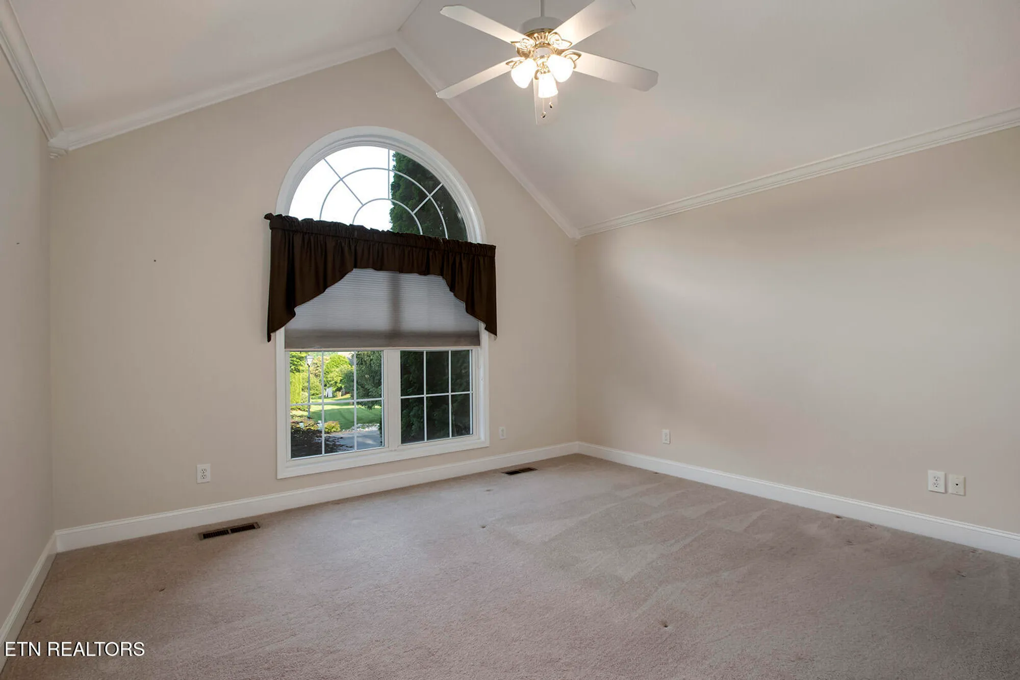 Property Slideshow image 42 of 61 | 309 saligugi ln, Loudon, TN, 37774