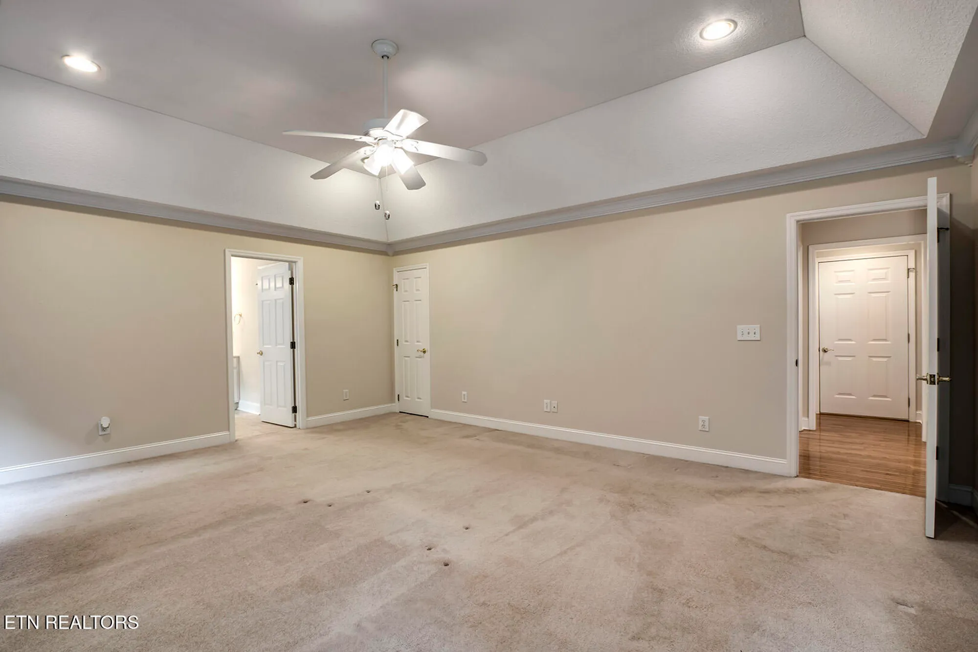 Property Slideshow image 34 of 61 | 309 saligugi ln, Loudon, TN, 37774