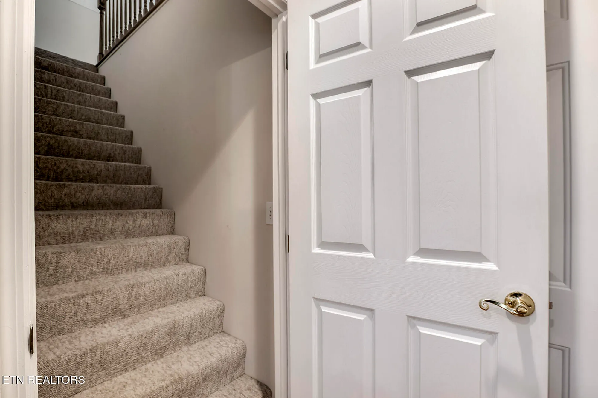 Property Slideshow image 35 of 61 | 309 saligugi ln, Loudon, TN, 37774