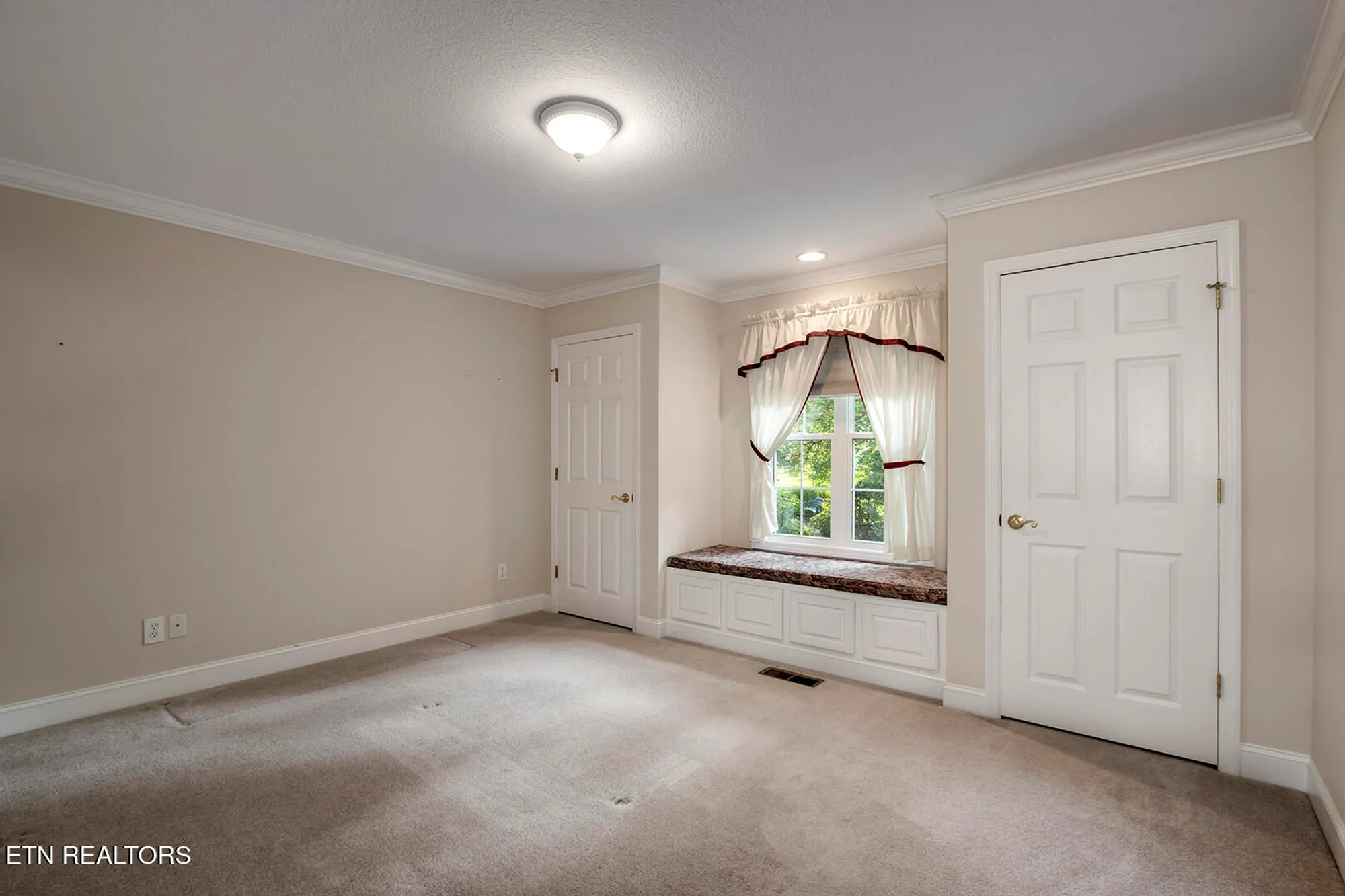 Property Slideshow image 46 of 61 | 309 saligugi ln, Loudon, TN, 37774