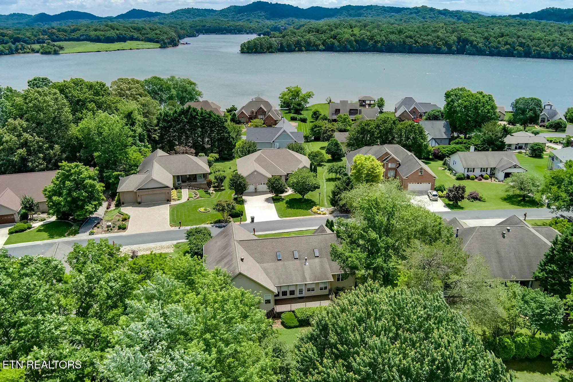 Property Slideshow image 56 of 61 | 309 saligugi ln, Loudon, TN, 37774