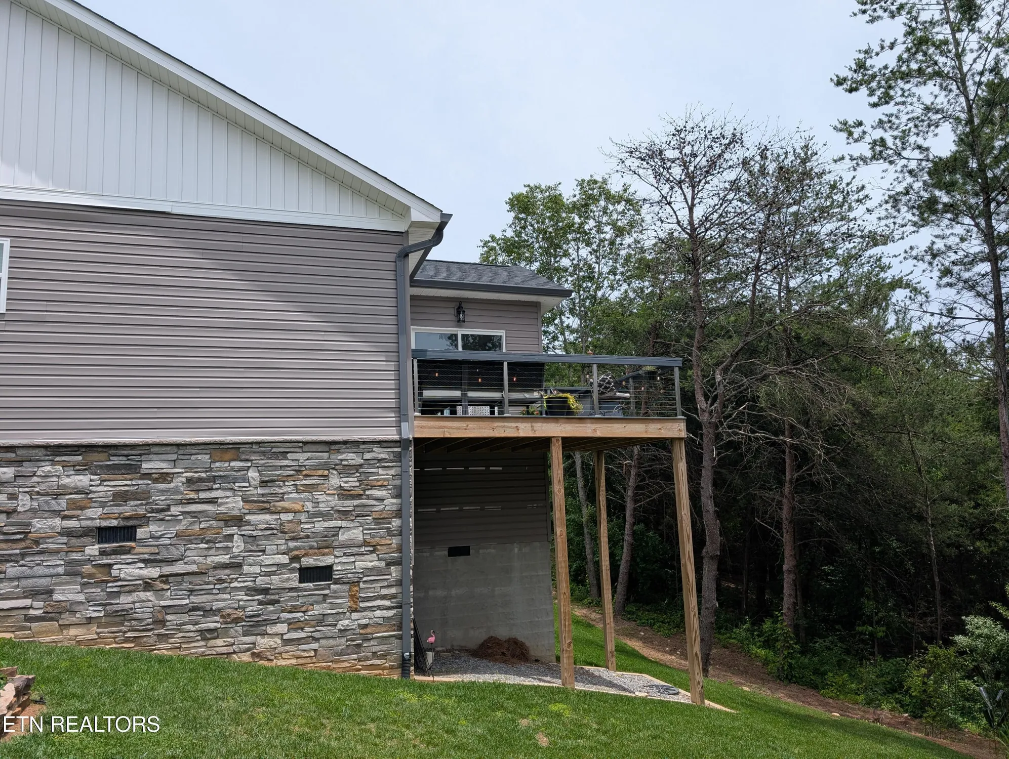 Property Slideshow image 7 of 36 | 140 elokwa way, Loudon, TN, 37774