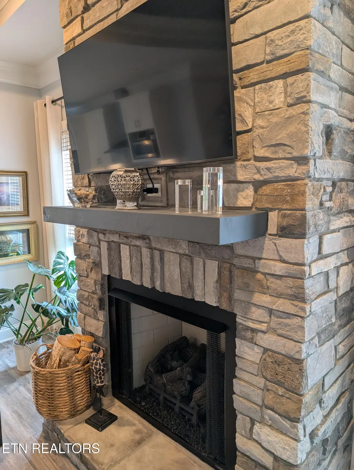 Property Slideshow image 14 of 36 | 140 elokwa way, Loudon, TN, 37774