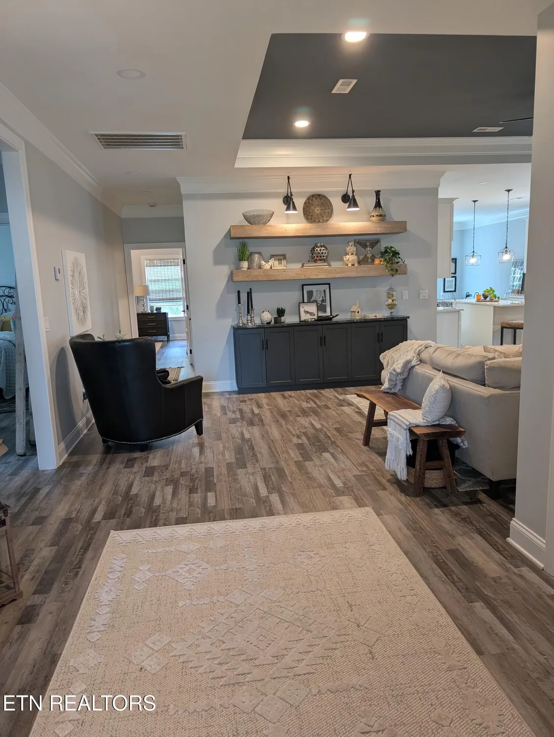 Property Slideshow image 8 of 36 | 140 elokwa way, Loudon, TN, 37774