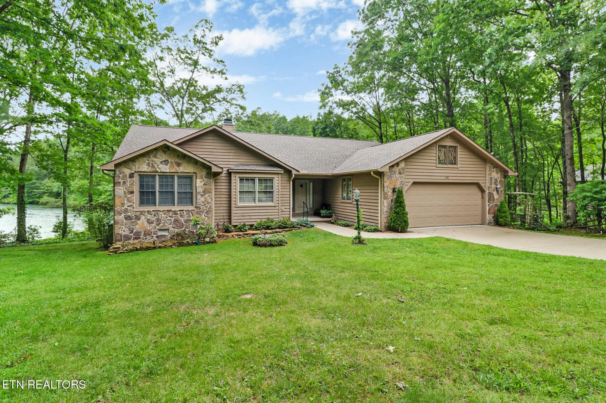 Property Slideshow image 6 of 58 | 45 calderwood cir, Crossville, TN, 38558