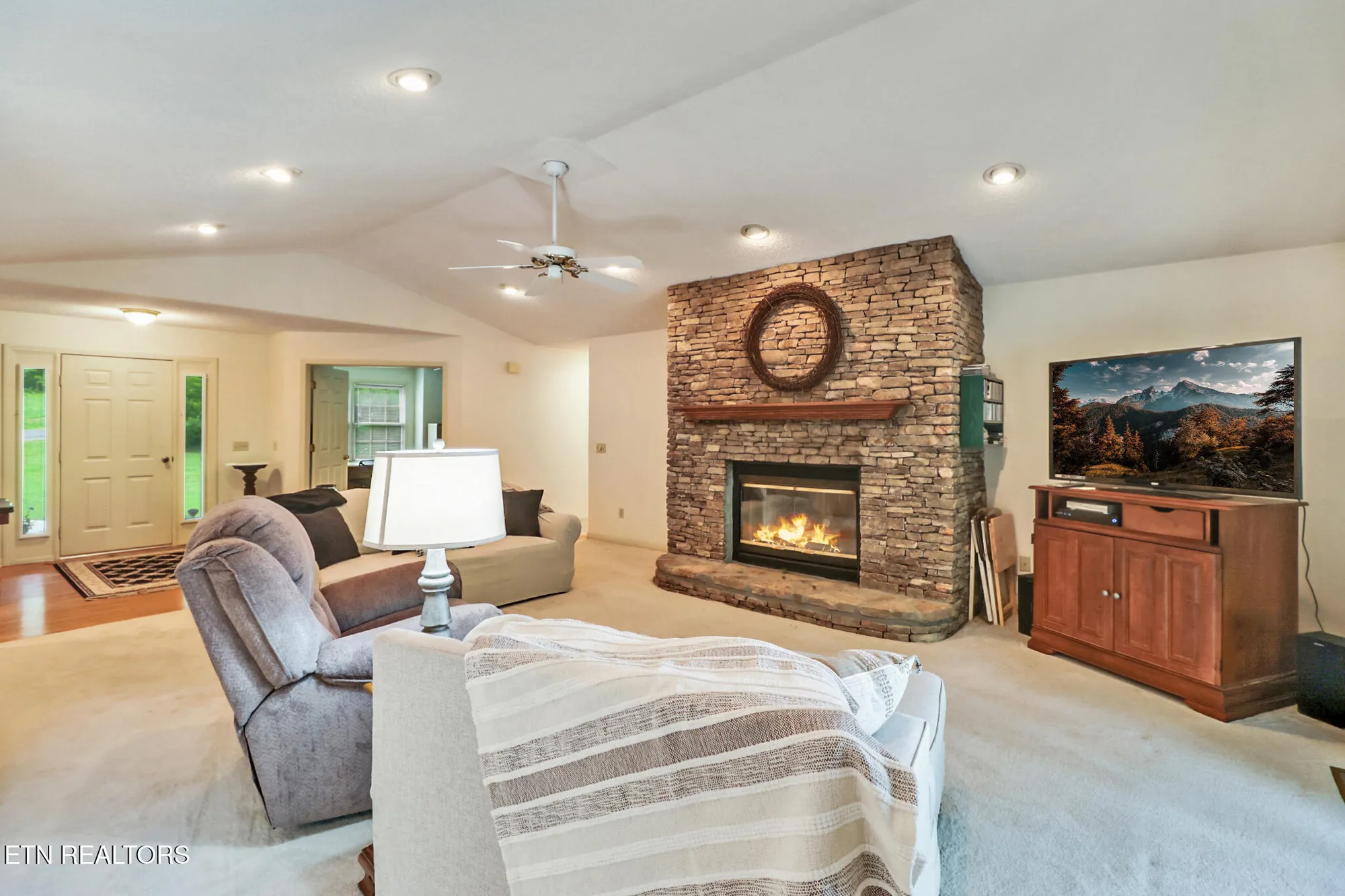 Property Slideshow image 12 of 58 | 45 calderwood cir, Crossville, TN, 38558