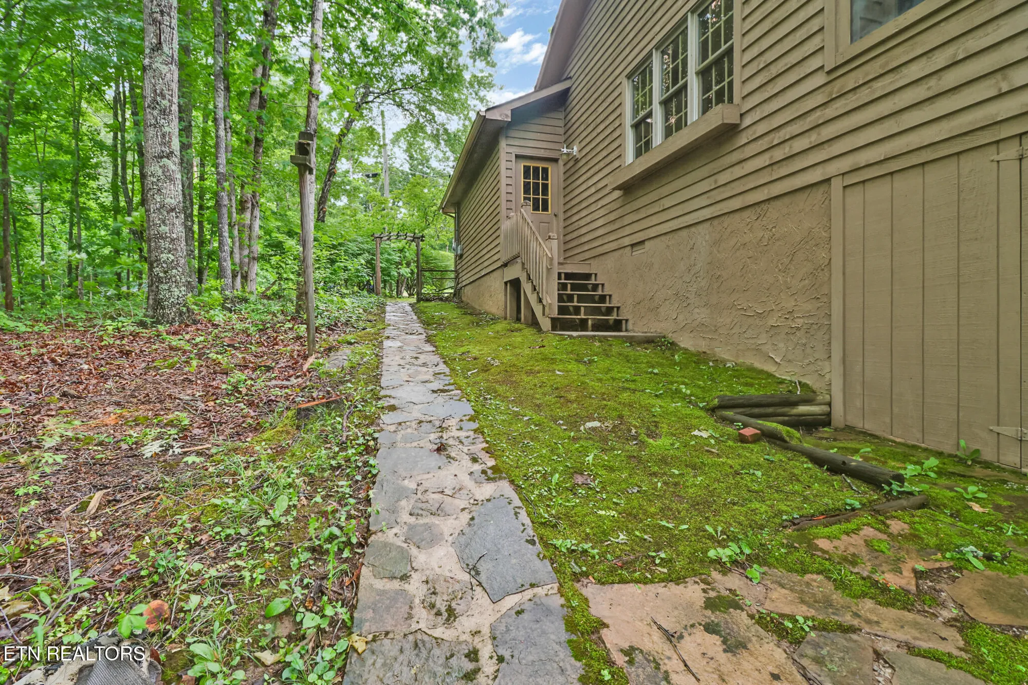 Property Slideshow image 45 of 58 | 45 calderwood cir, Crossville, TN, 38558