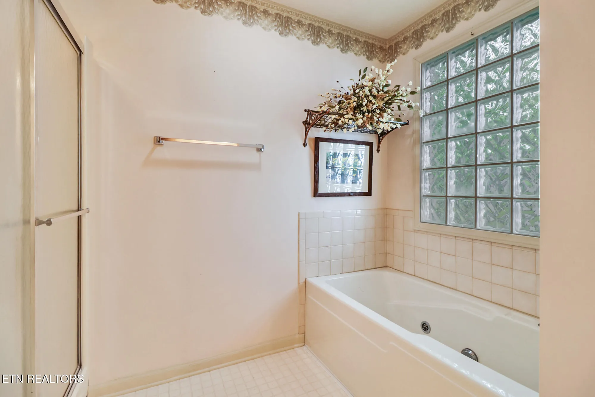 Property Slideshow image 28 of 58 | 45 calderwood cir, Crossville, TN, 38558