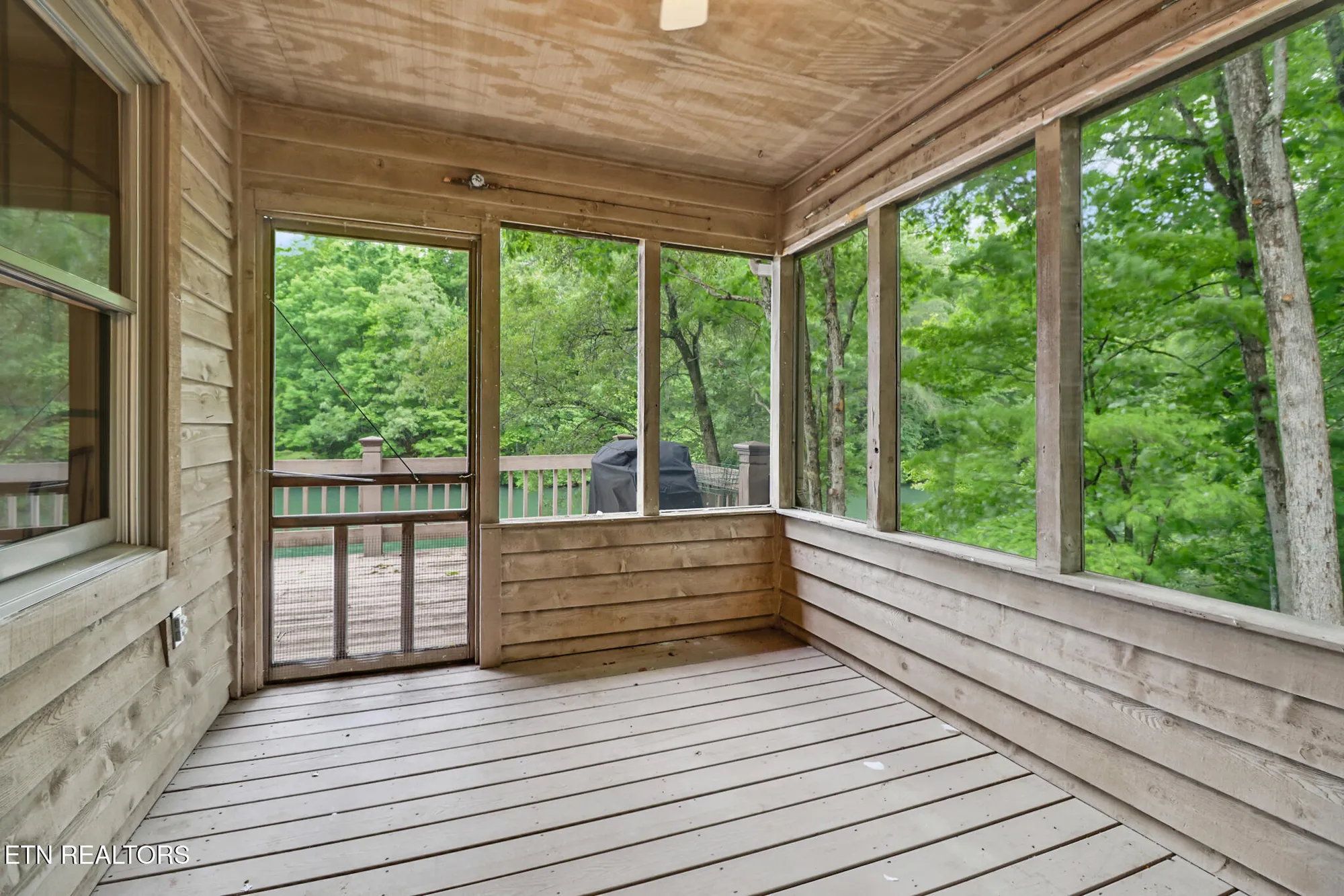 Property Slideshow image 37 of 58 | 45 calderwood cir, Crossville, TN, 38558