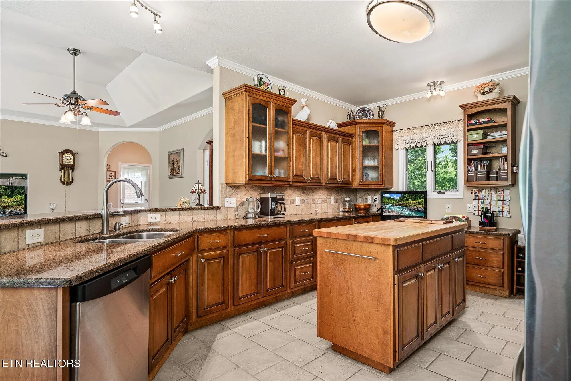 Property Slideshow image 35 of 63 | 36 thames ct, Crossville, TN, 38558