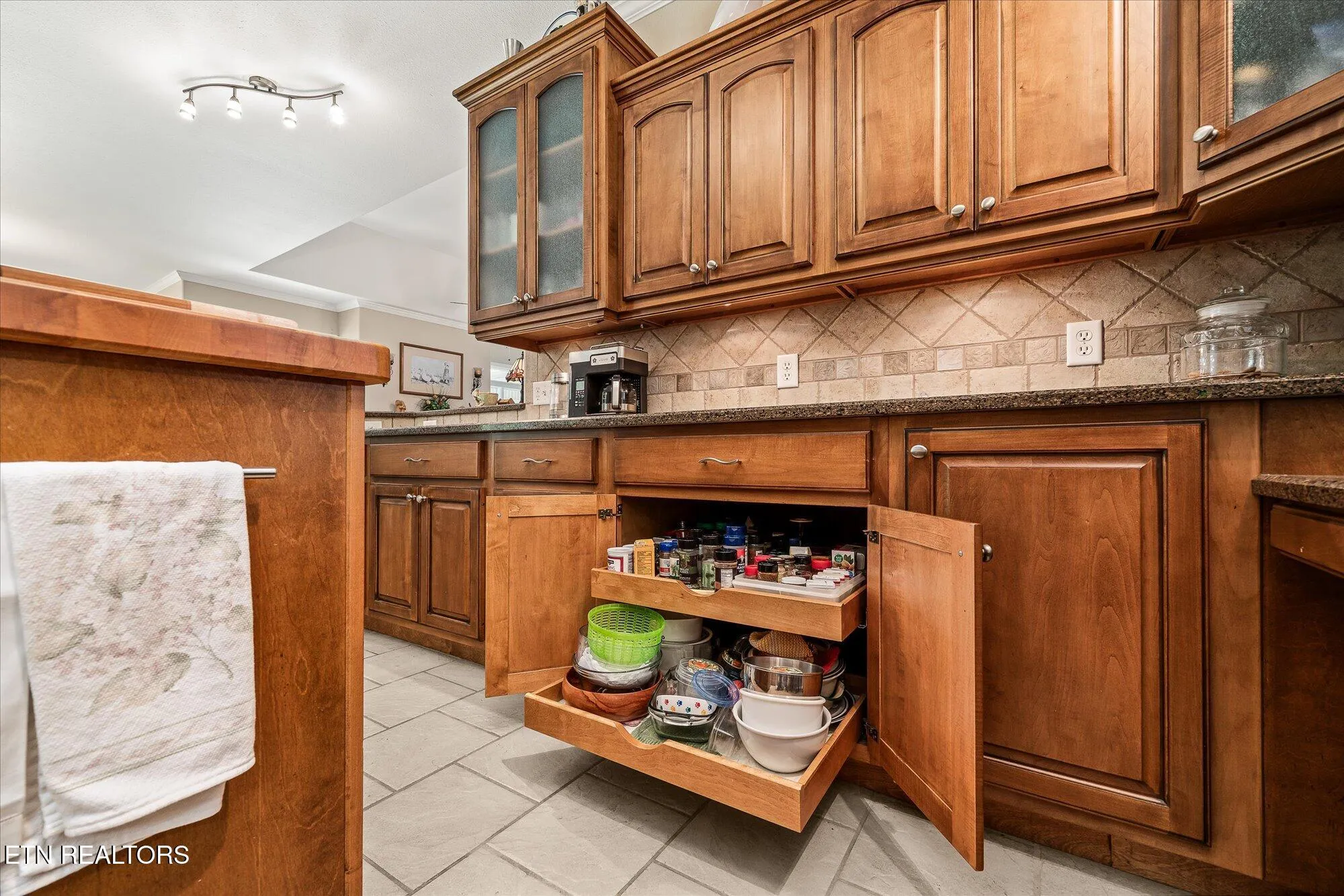 Property Slideshow image 37 of 63 | 36 thames ct, Crossville, TN, 38558