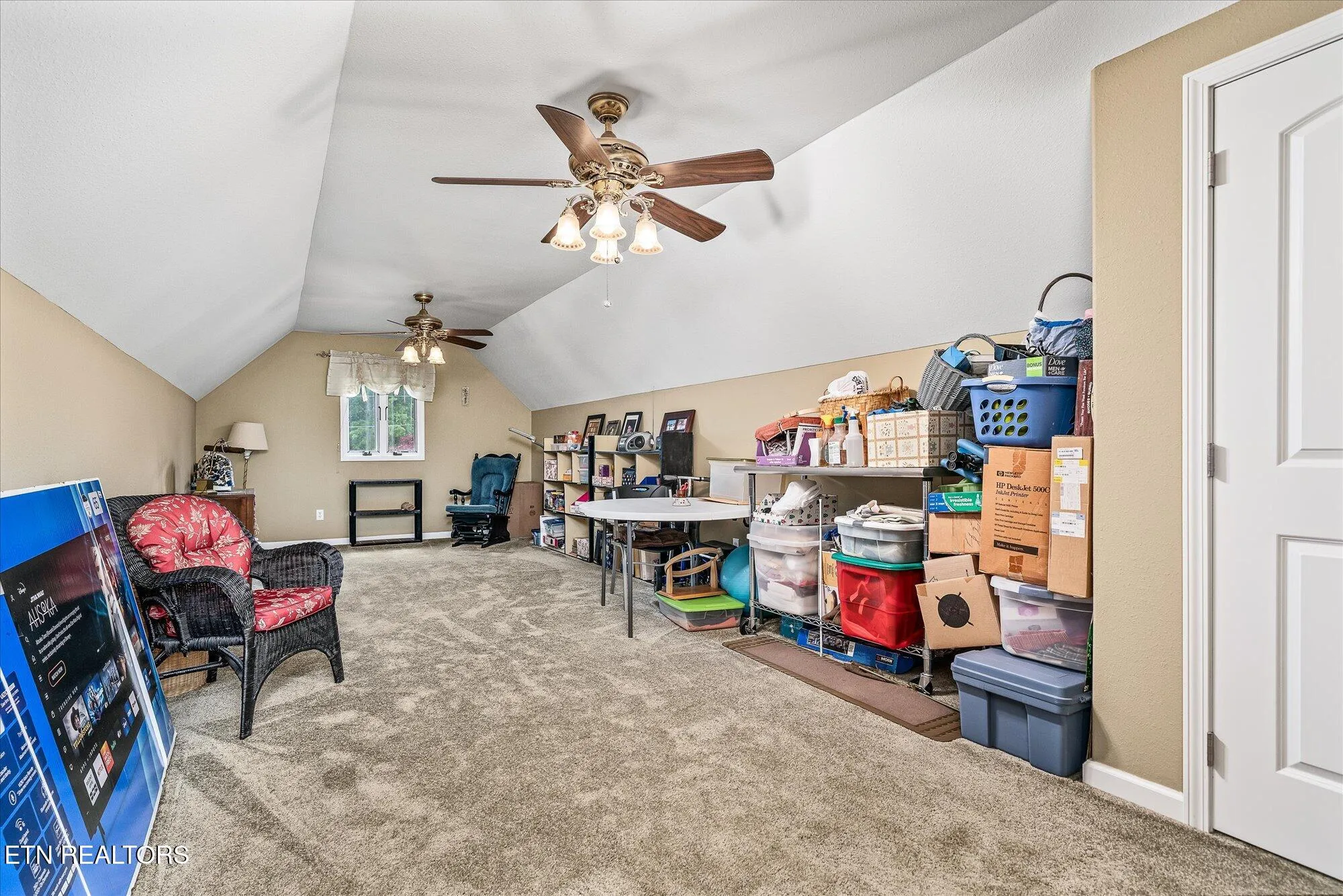 Property Slideshow image 43 of 63 | 36 thames ct, Crossville, TN, 38558