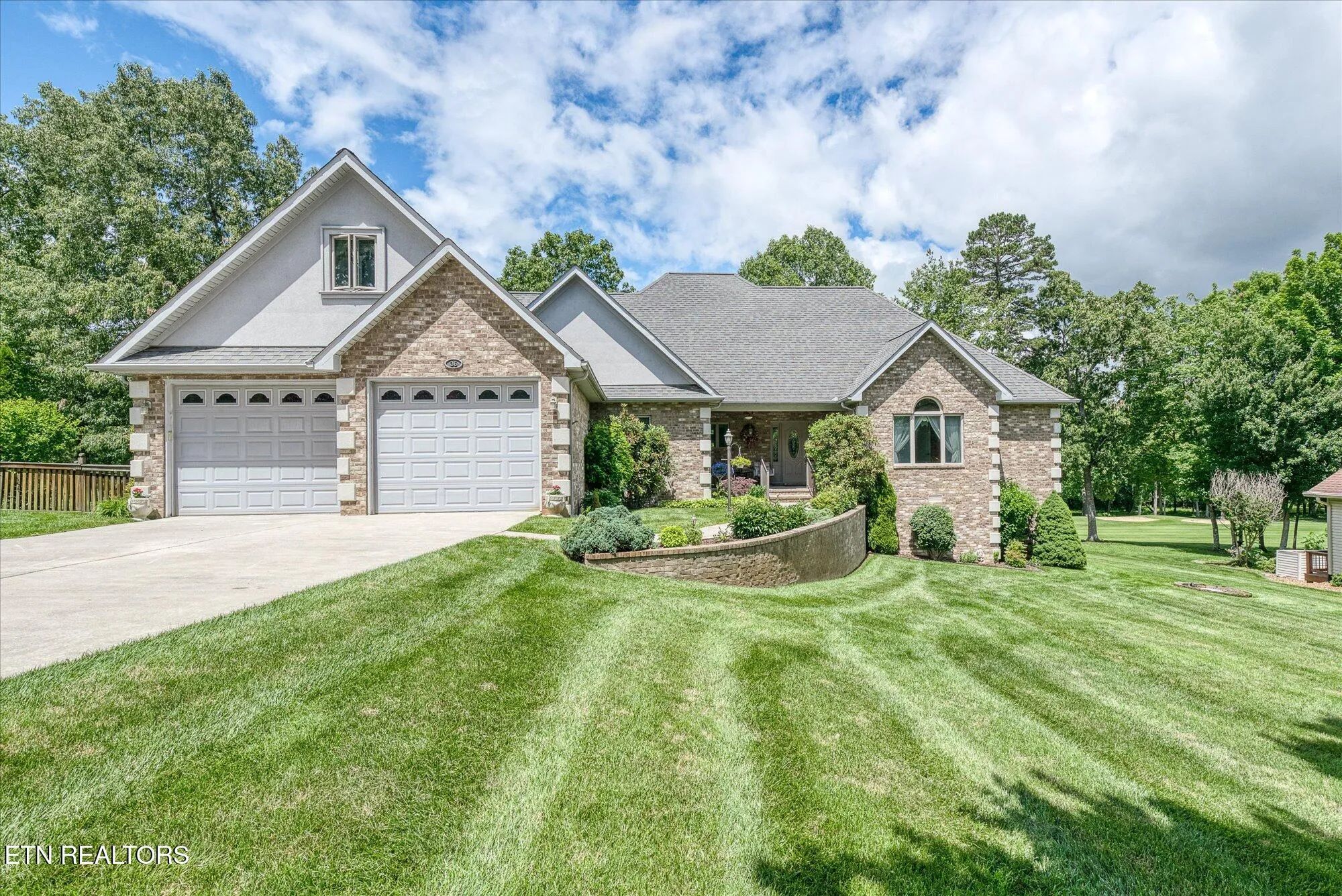 Property Slideshow image 1 of 63 | 36 thames ct, Crossville, TN, 38558