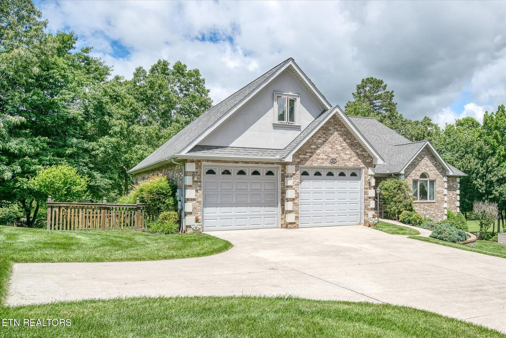 Property Slideshow image 4 of 63 | 36 thames ct, Crossville, TN, 38558