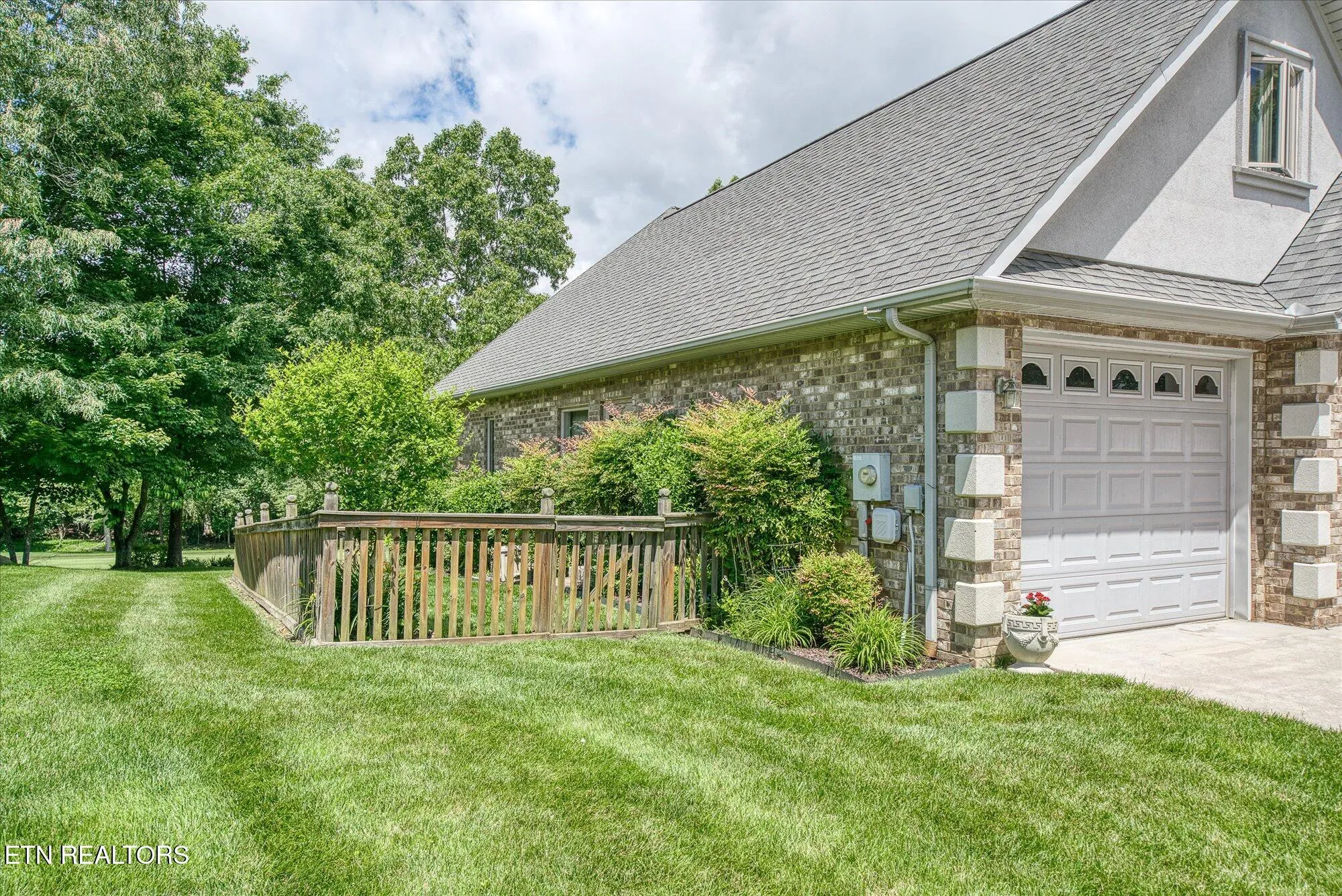 Property Slideshow image 5 of 63 | 36 thames ct, Crossville, TN, 38558