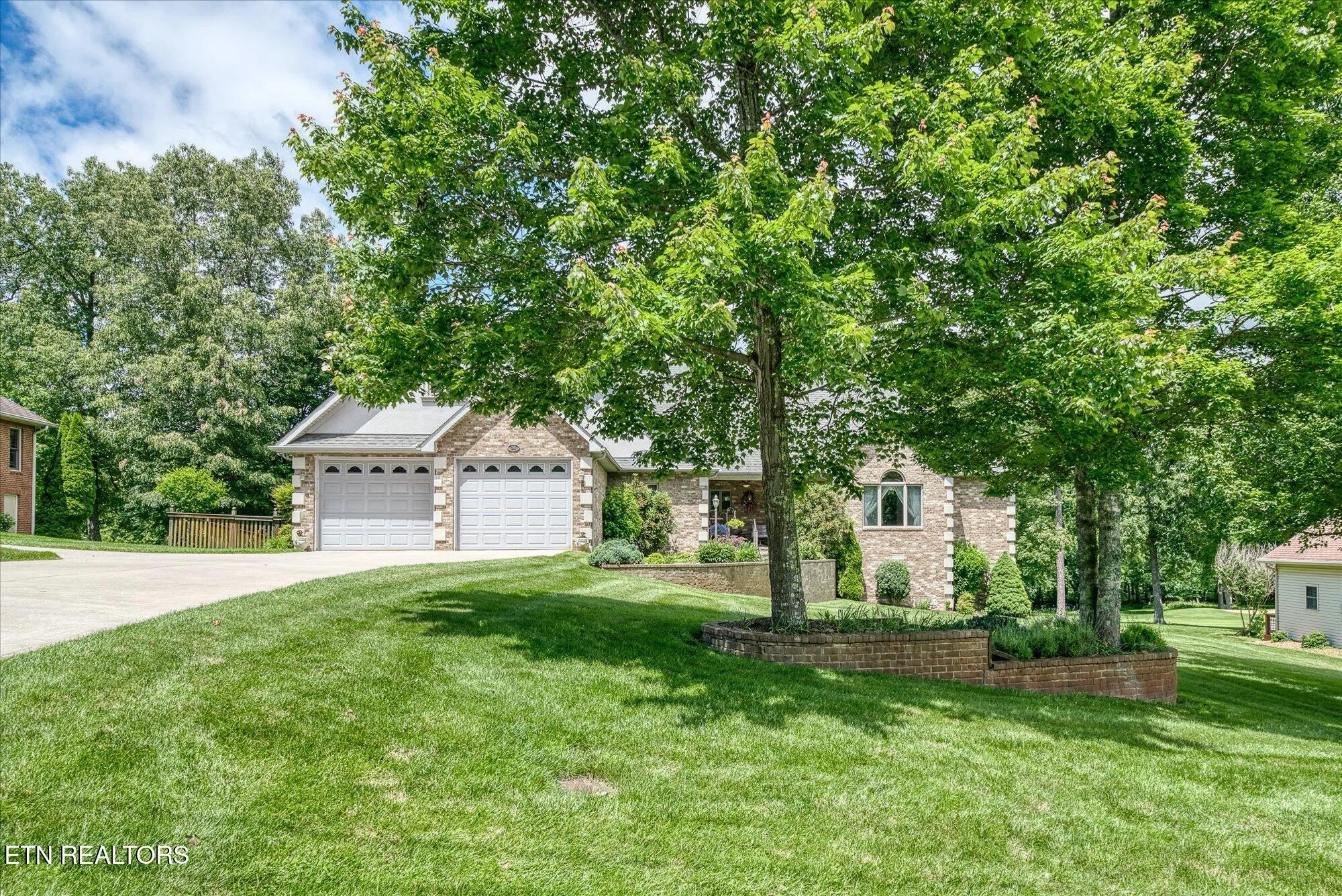 Property Slideshow image 6 of 63 | 36 thames ct, Crossville, TN, 38558