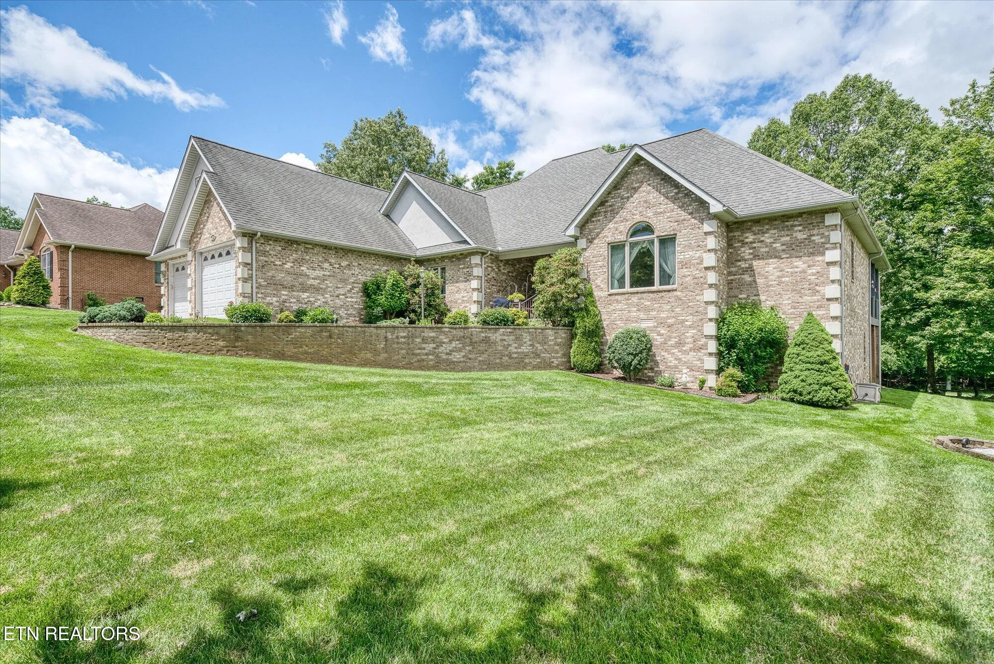 Property Slideshow image 8 of 63 | 36 thames ct, Crossville, TN, 38558