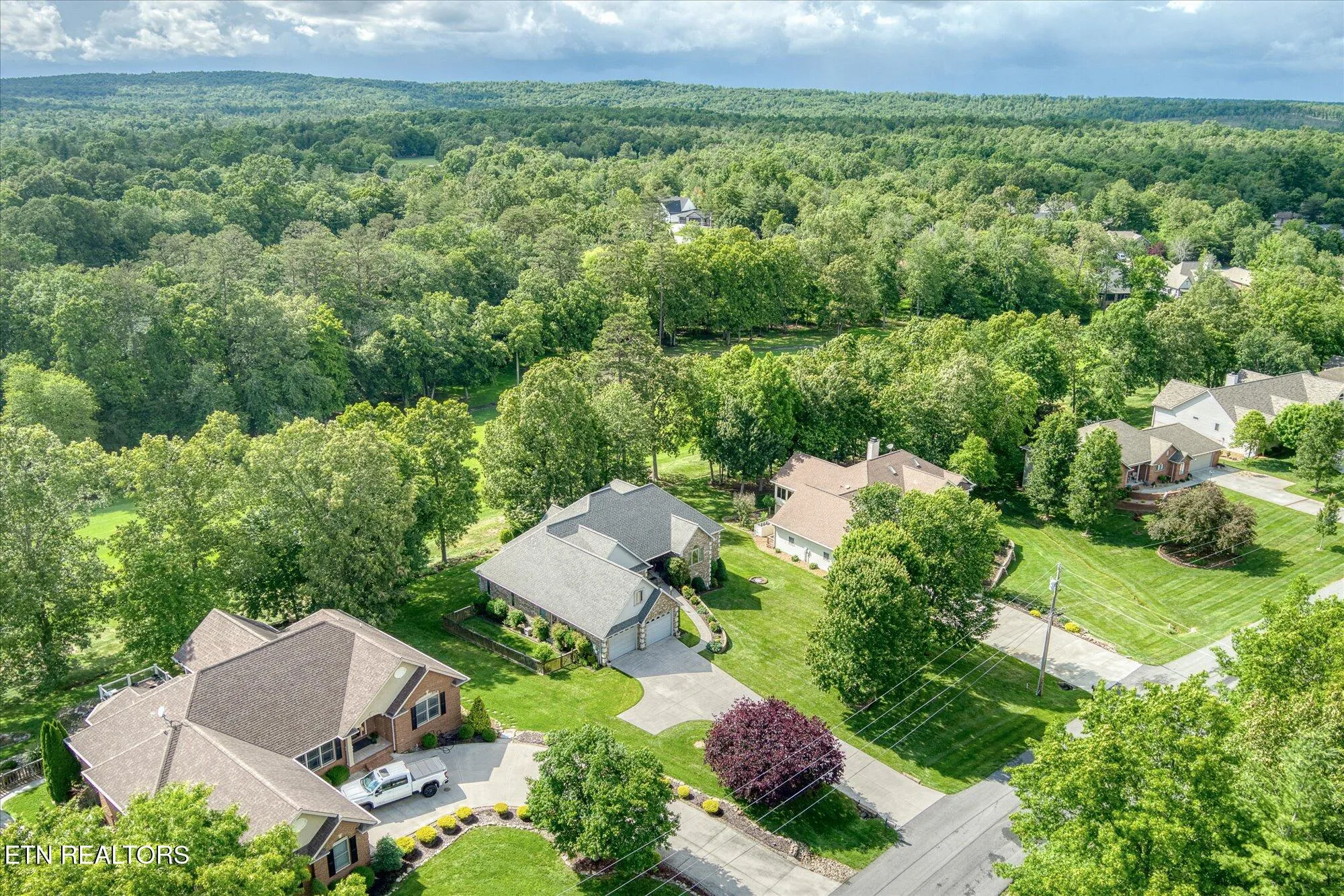 Property Slideshow image 19 of 63 | 36 thames ct, Crossville, TN, 38558