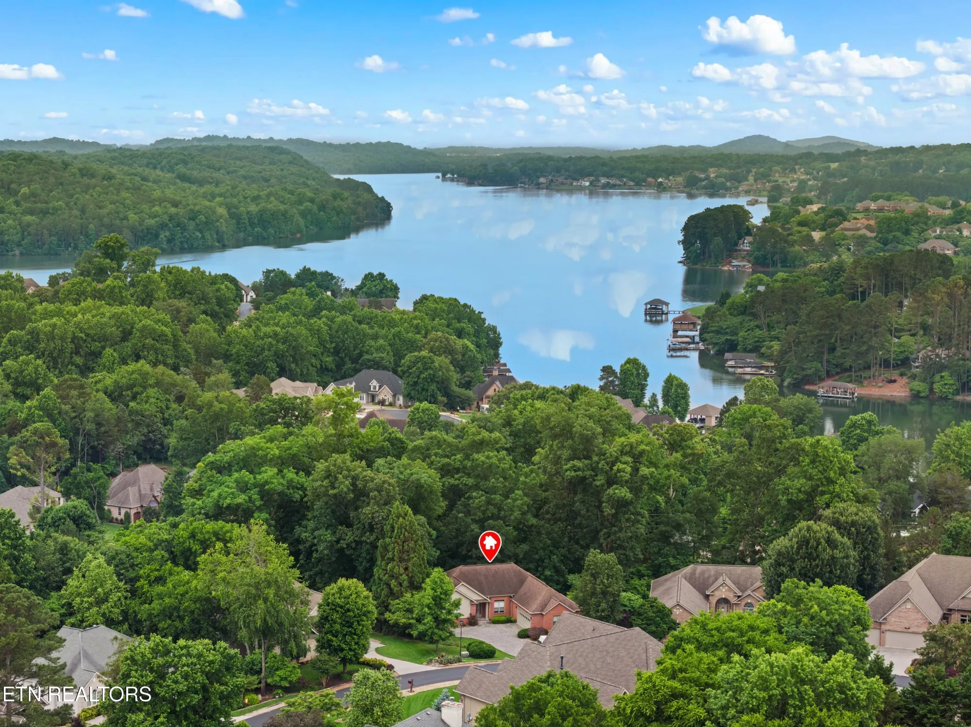 Property Slideshow image 4 of 45 | 117 tahlequah ln, Loudon, TN, 37774
