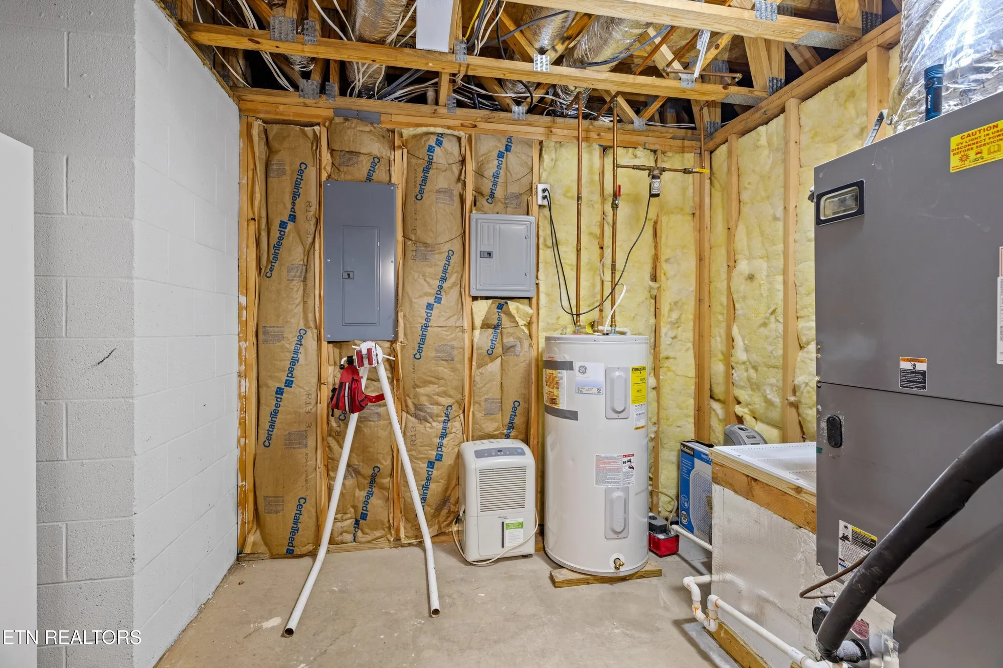 Property Slideshow image 35 of 45 | 117 tahlequah ln, Loudon, TN, 37774