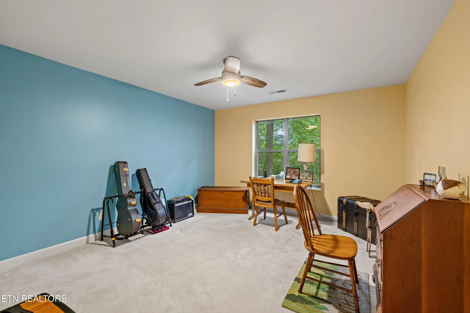 Property Slideshow image 25 of 45 | 117 tahlequah ln, Loudon, TN, 37774