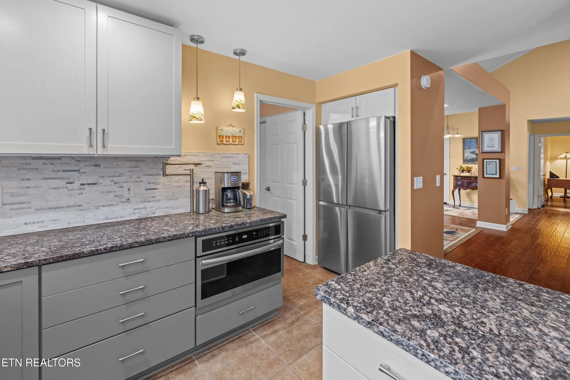 Property Slideshow image 14 of 45 | 117 tahlequah ln, Loudon, TN, 37774